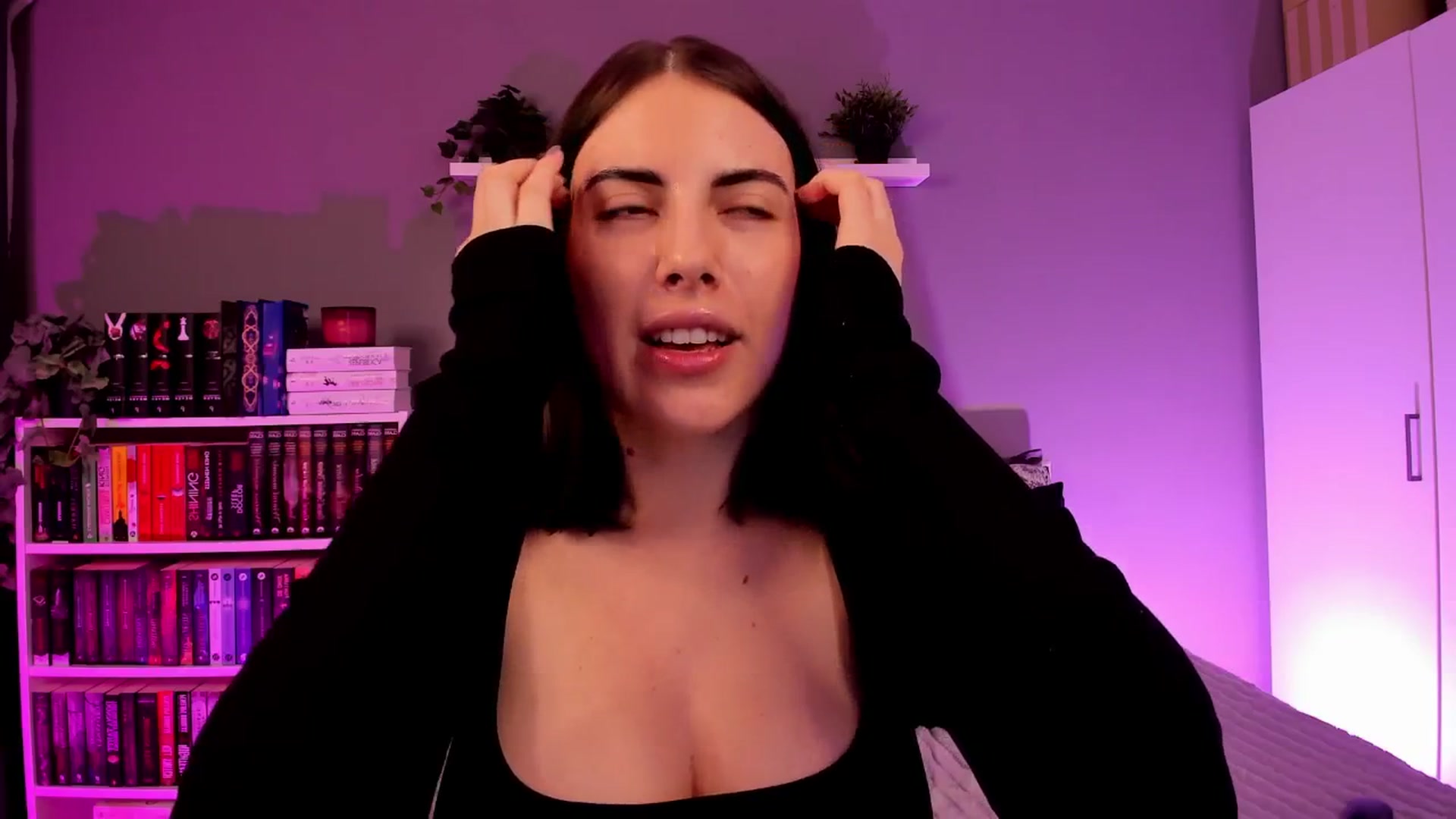 Gallery image thumbnail from BlossomBae's myfreecams stream on, 01/14/2026, 19:32 image 4 of 20