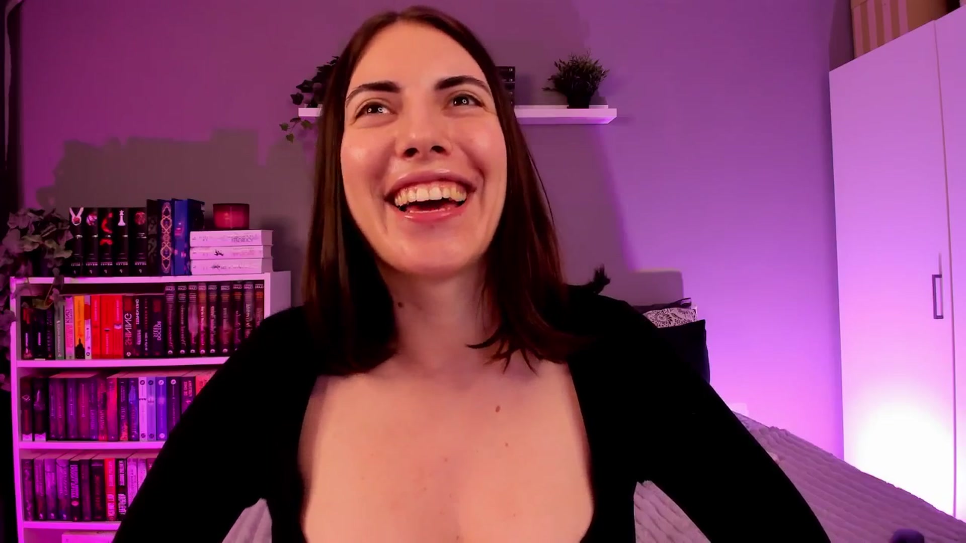 Gallery image thumbnail from BlossomBae's myfreecams stream on, 01/14/2026, 19:32 image 5 of 20