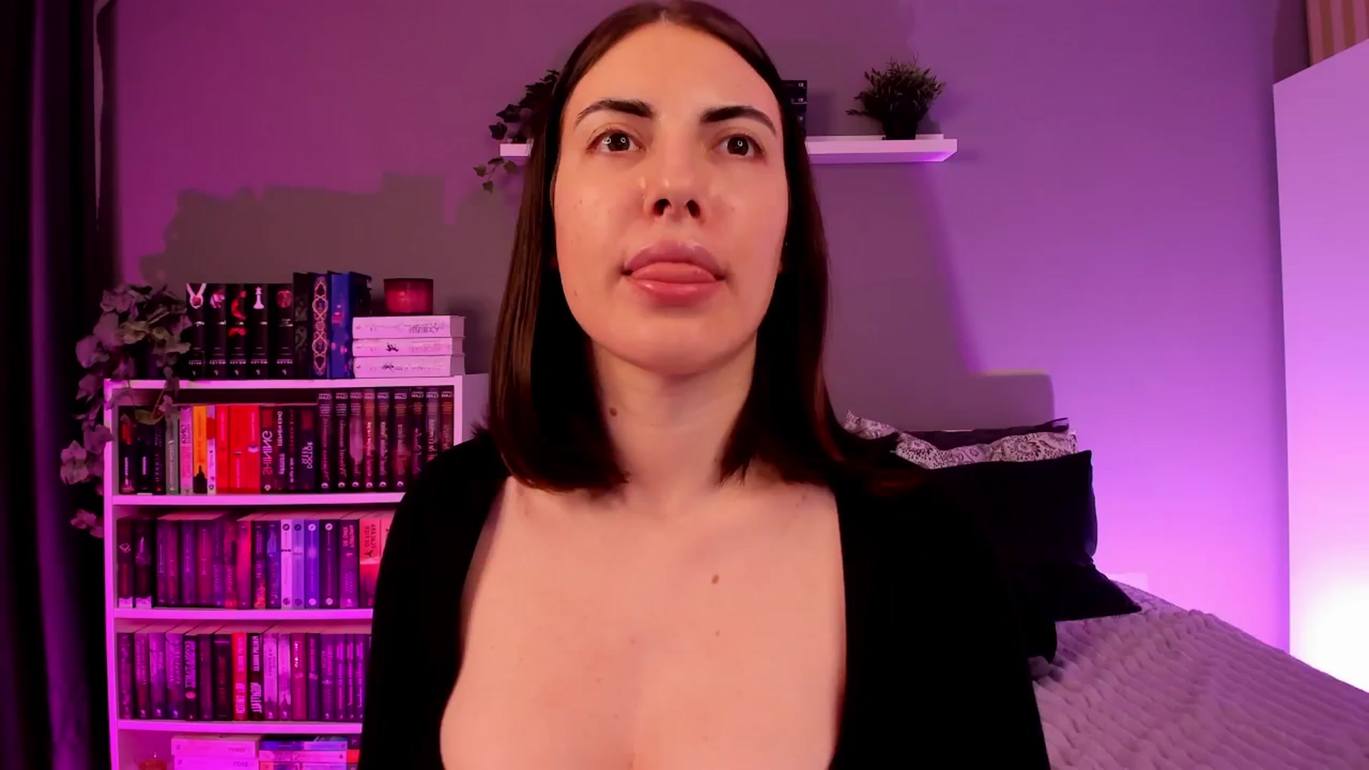 Gallery image thumbnail from BlossomBae's myfreecams stream on, 01/14/2026, 20:23 image 9 of 20