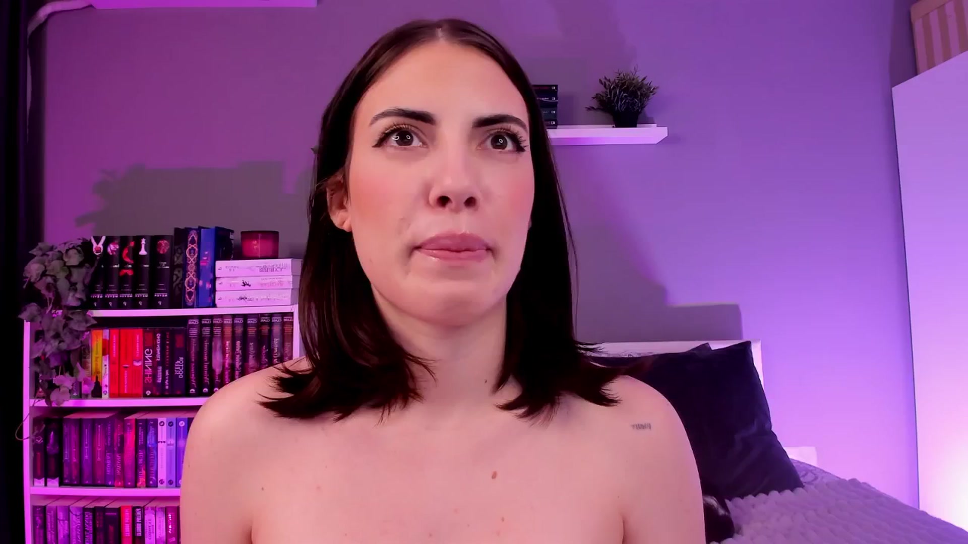Gallery image thumbnail from BlossomBae's myfreecams stream on, 01/23/2026, 22:01 image 9 of 20