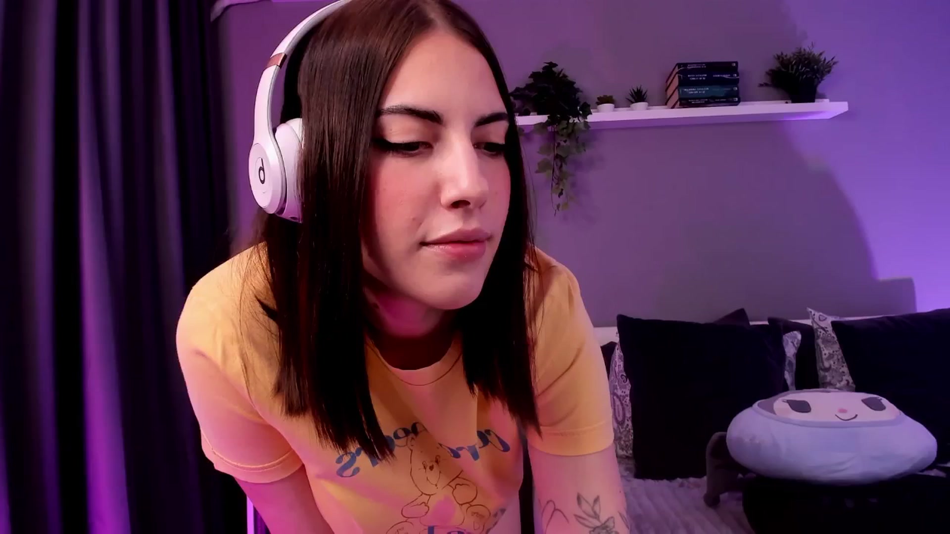 Gallery image thumbnail from BlossomBae's myfreecams stream on, 01/26/2026, 19:31 image 1 of 20