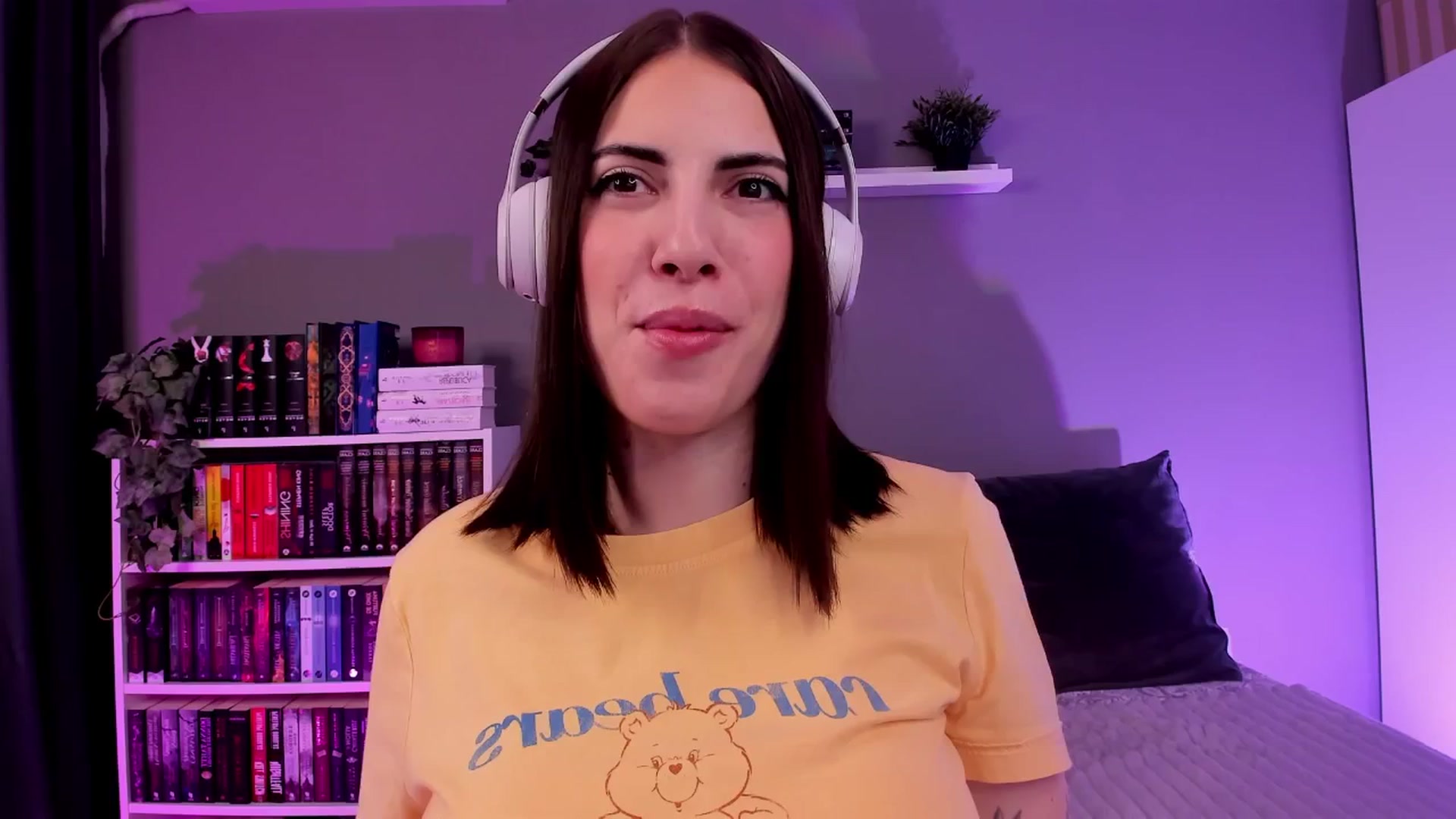Gallery image thumbnail from BlossomBae's myfreecams stream on, 01/26/2026, 20:34 image 18 of 20