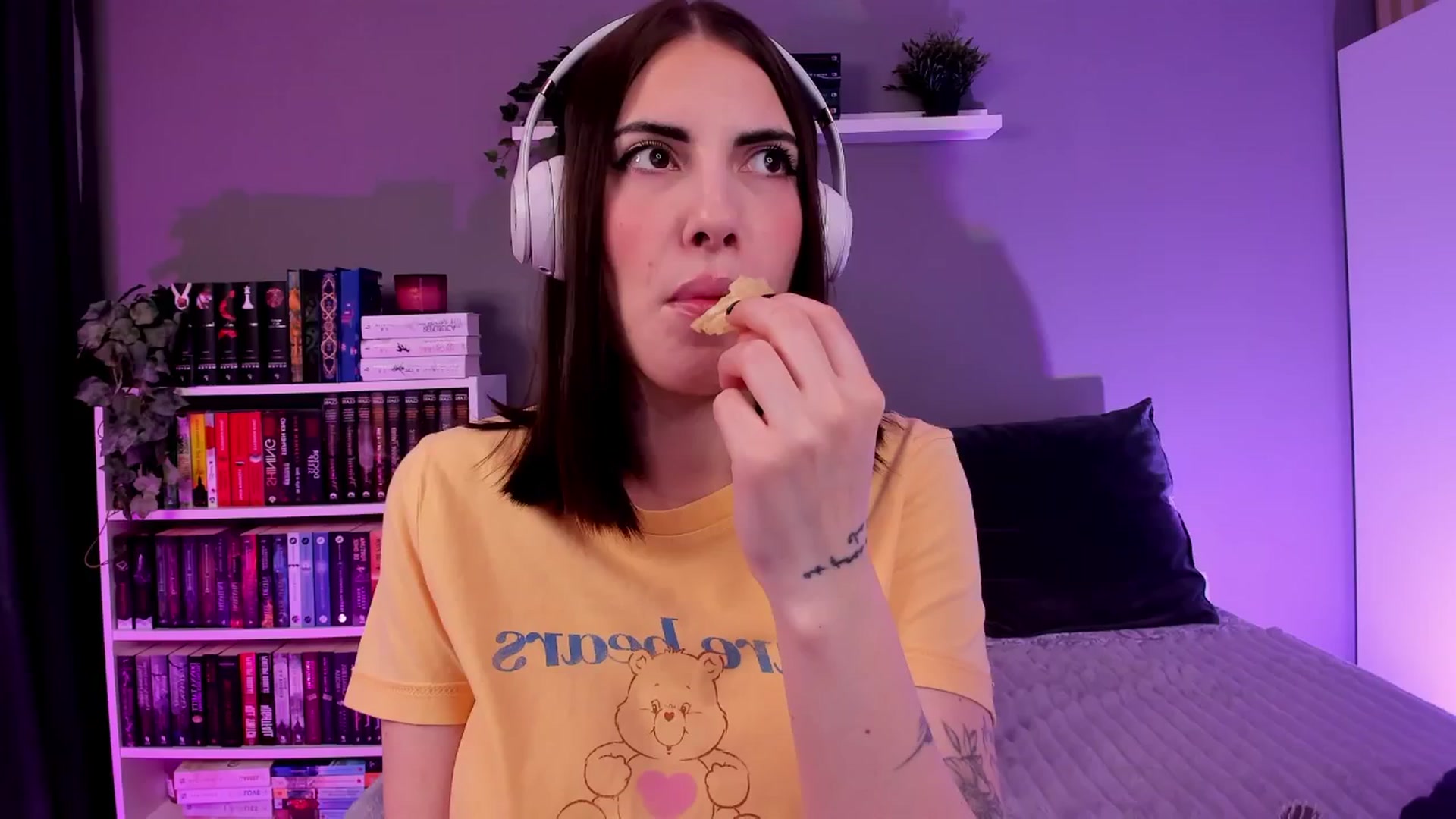 Gallery image thumbnail from BlossomBae's myfreecams stream on, 01/26/2026, 20:34 image 12 of 20