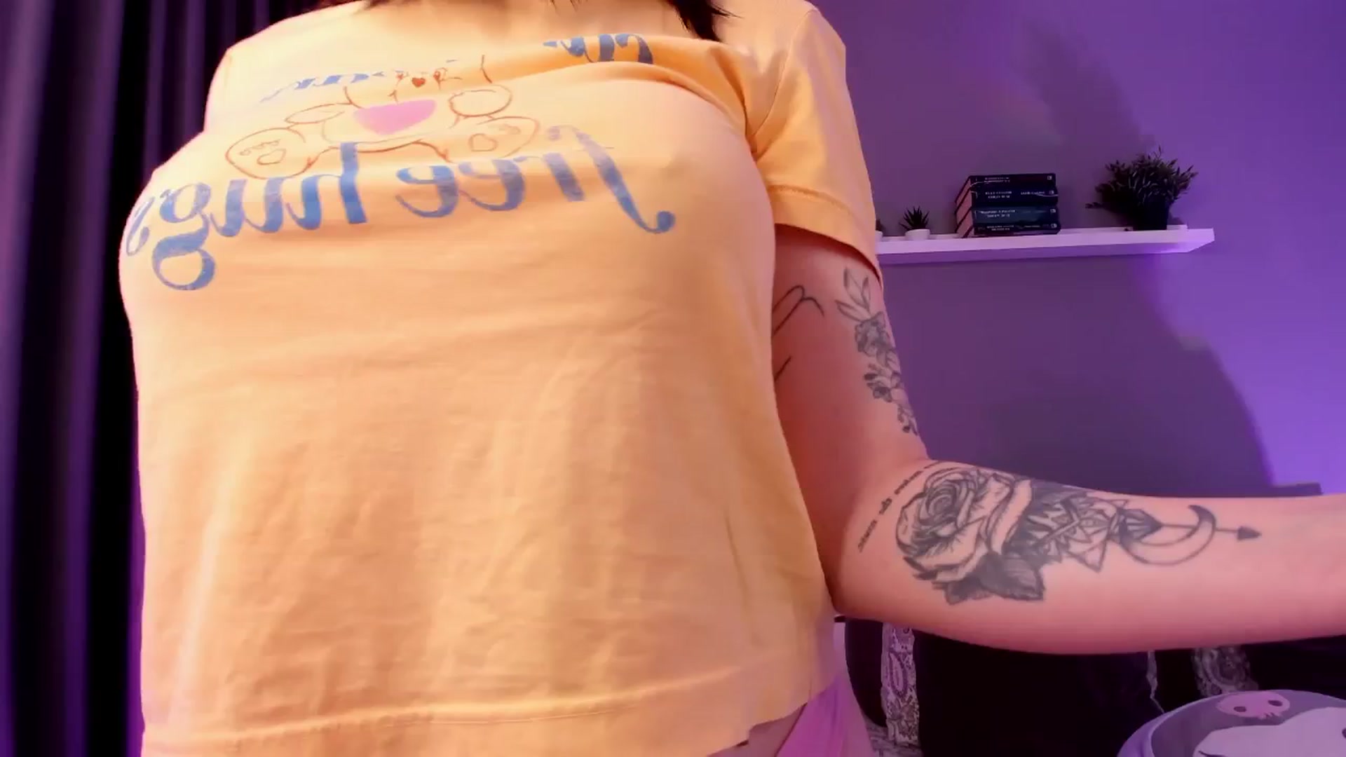 Gallery image thumbnail from BlossomBae's myfreecams stream on, 01/26/2026, 20:34 image 6 of 20
