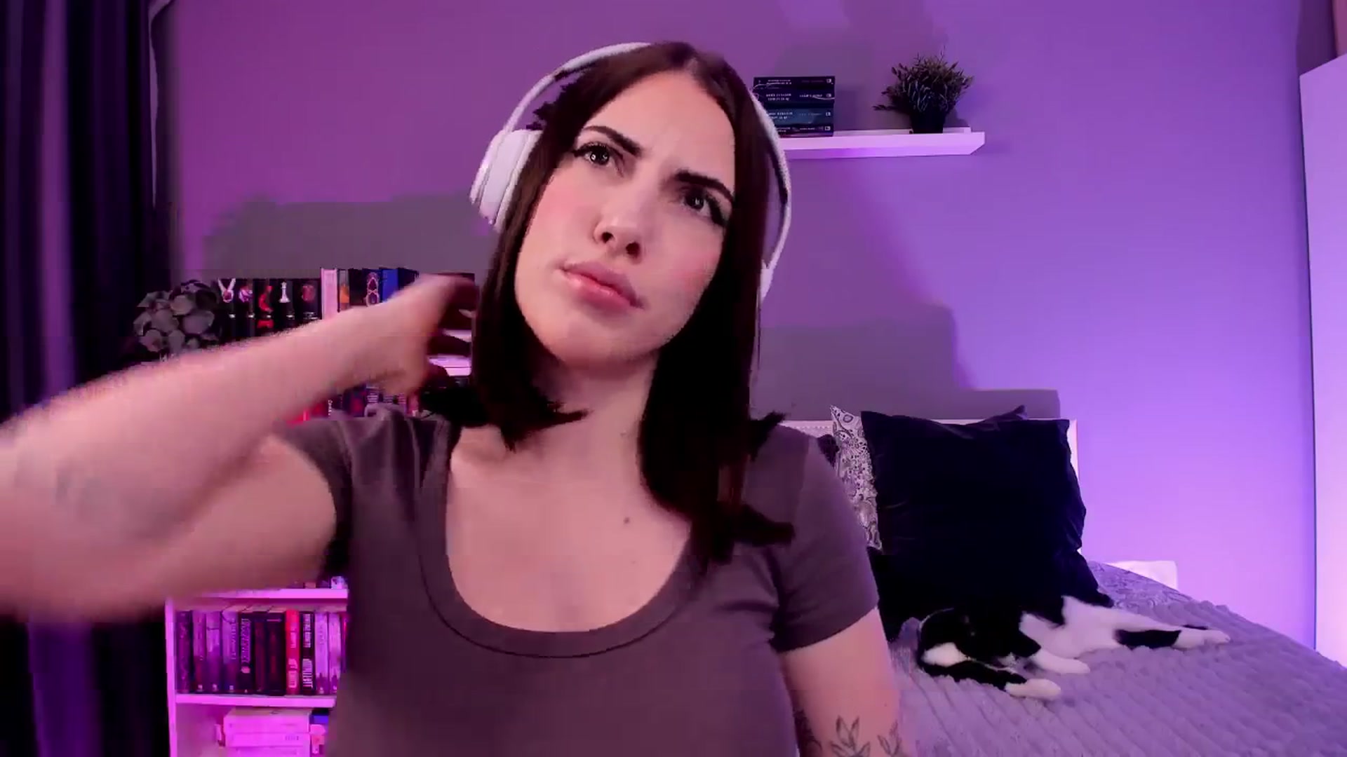 Gallery image thumbnail from BlossomBae's myfreecams stream on, 02/02/2026, 20:26 image 16 of 20