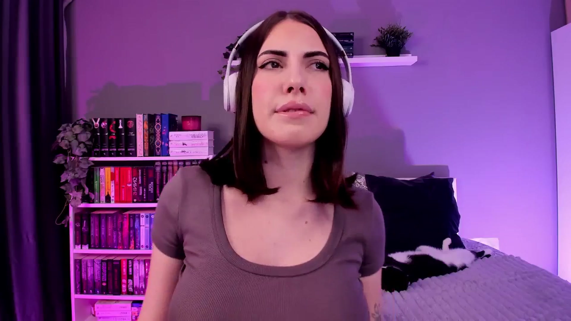 Gallery image thumbnail from BlossomBae's myfreecams stream on, 02/02/2026, 20:26 image 19 of 20