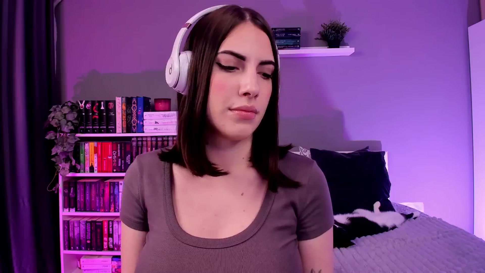 Gallery image thumbnail from BlossomBae's myfreecams stream on, 02/02/2026, 20:26 image 18 of 20