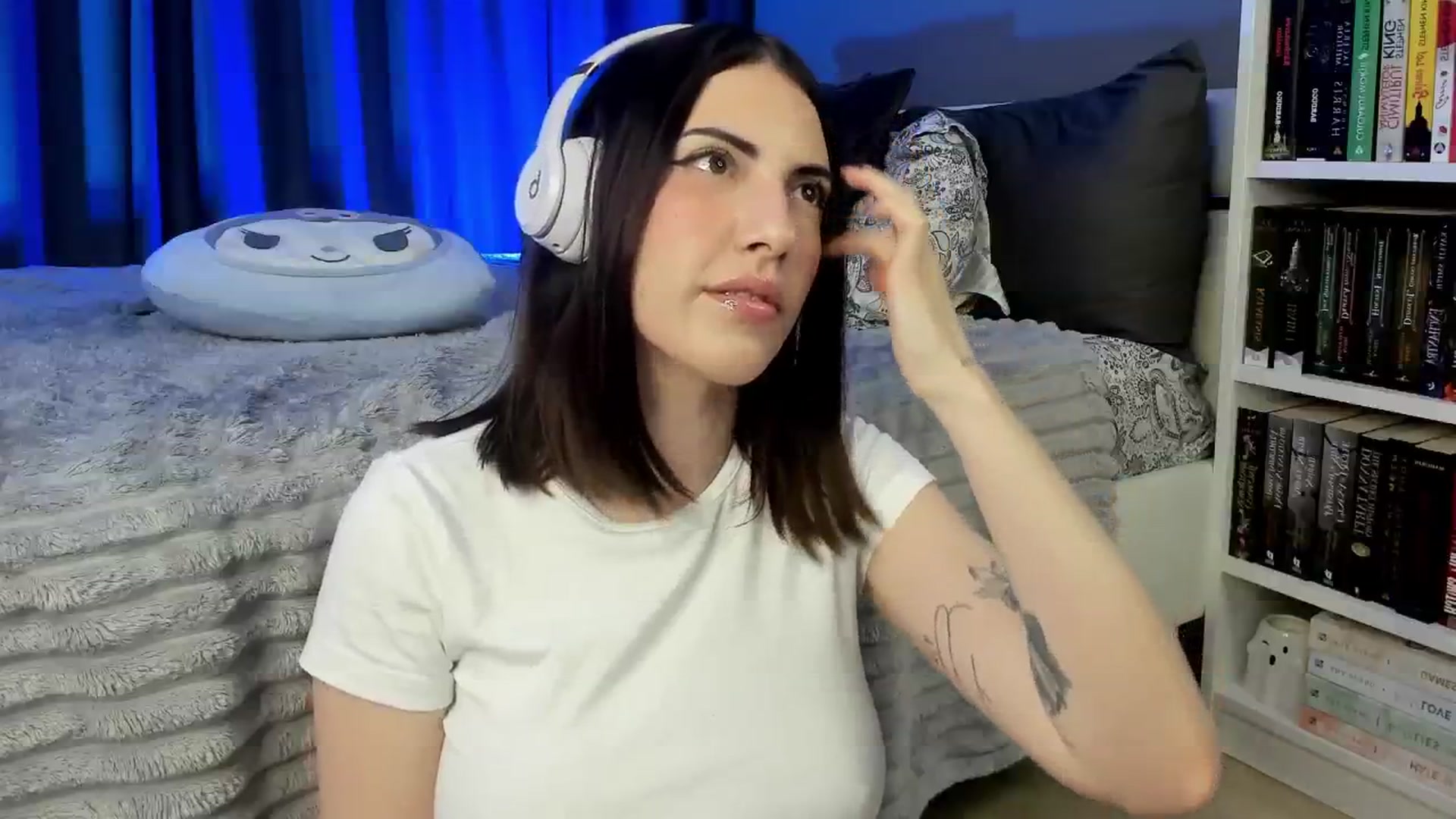 Gallery image thumbnail from BlossomBae's myfreecams stream on, 02/09/2026, 19:43 image 9 of 20