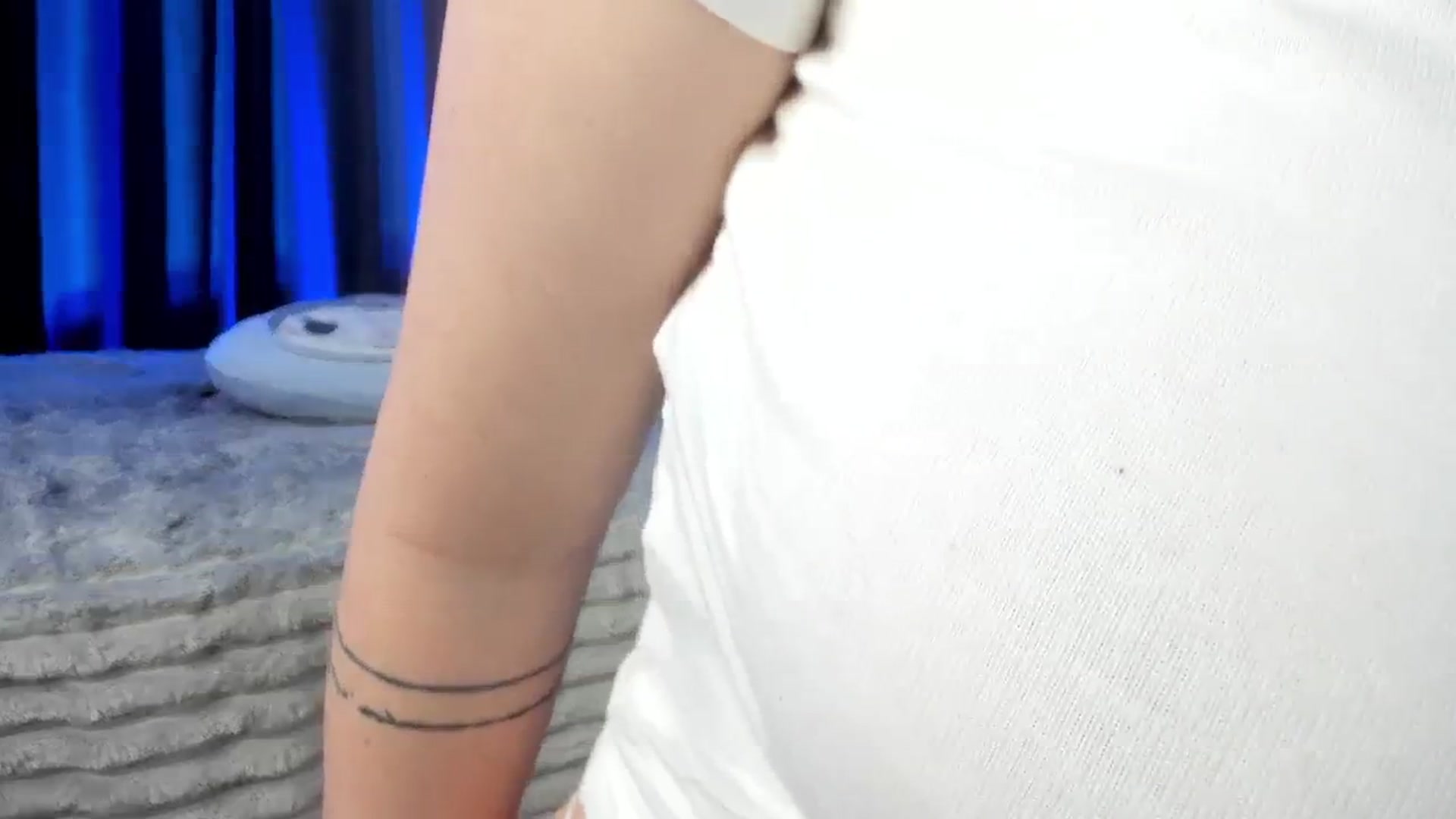 Gallery image thumbnail from BlossomBae's myfreecams stream on, 02/09/2026, 19:43 image 6 of 20