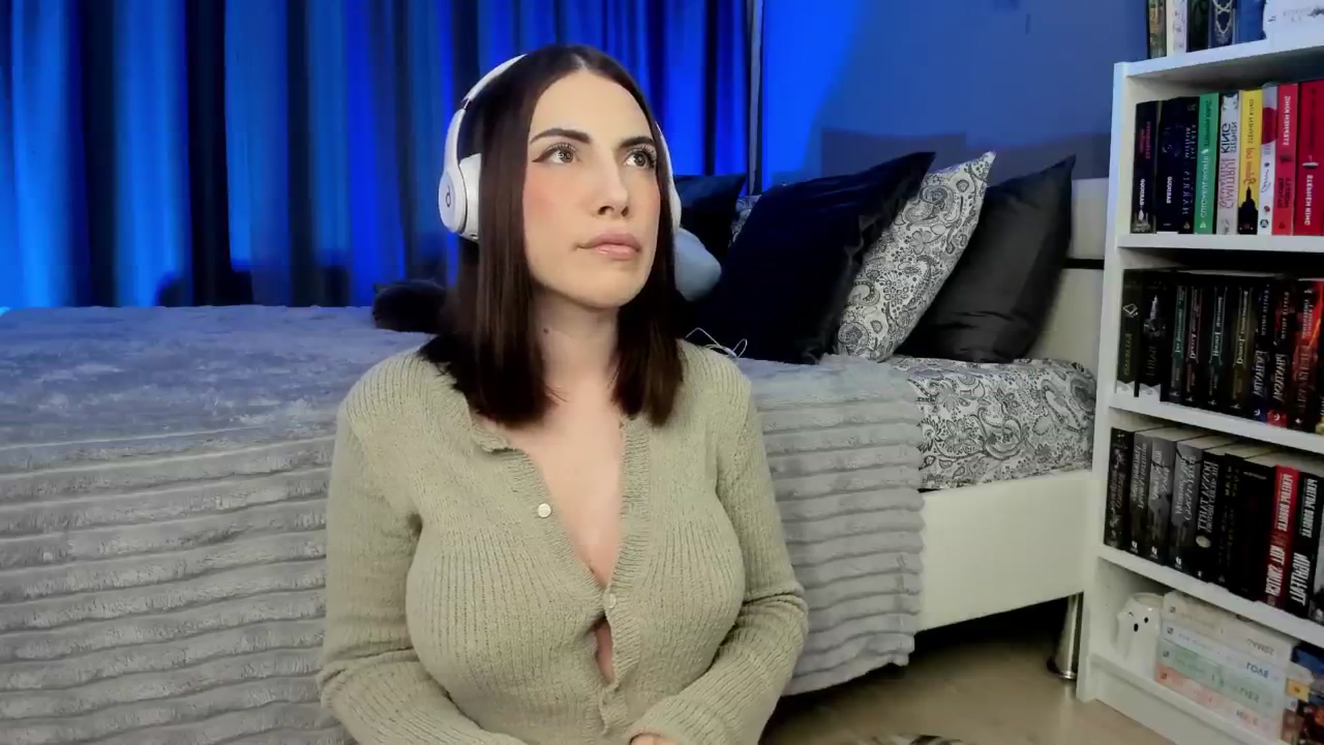 Gallery image thumbnail from BlossomBae's myfreecams stream on, 02/13/2026, 01:26 image 3 of 20