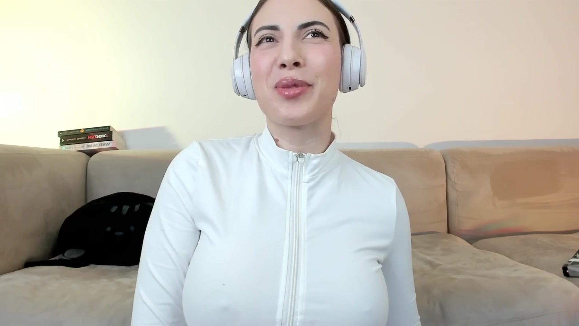 Gallery image thumbnail from BlossomBae's myfreecams stream on, 02/18/2026, 24:02 image 18 of 20
