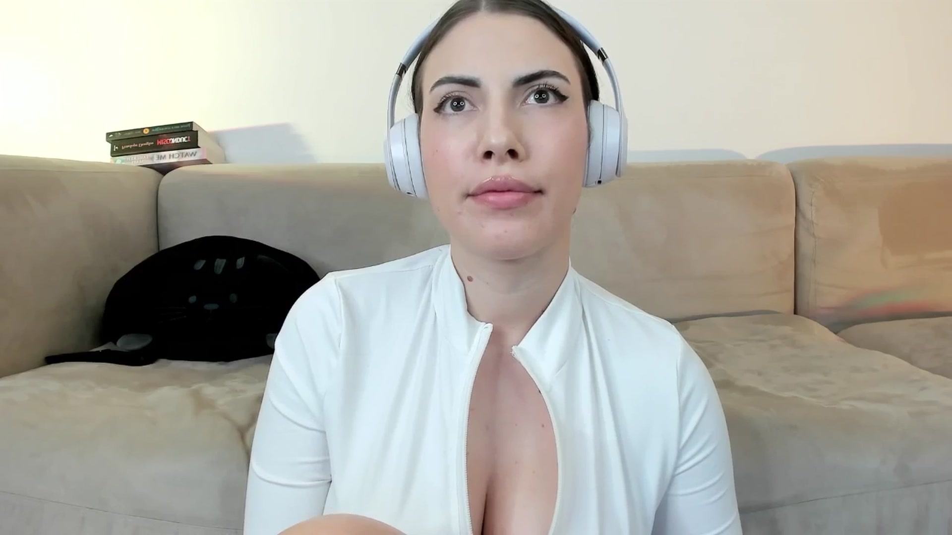 Gallery image thumbnail from BlossomBae's myfreecams stream on, 02/18/2026, 01:09 image 8 of 20