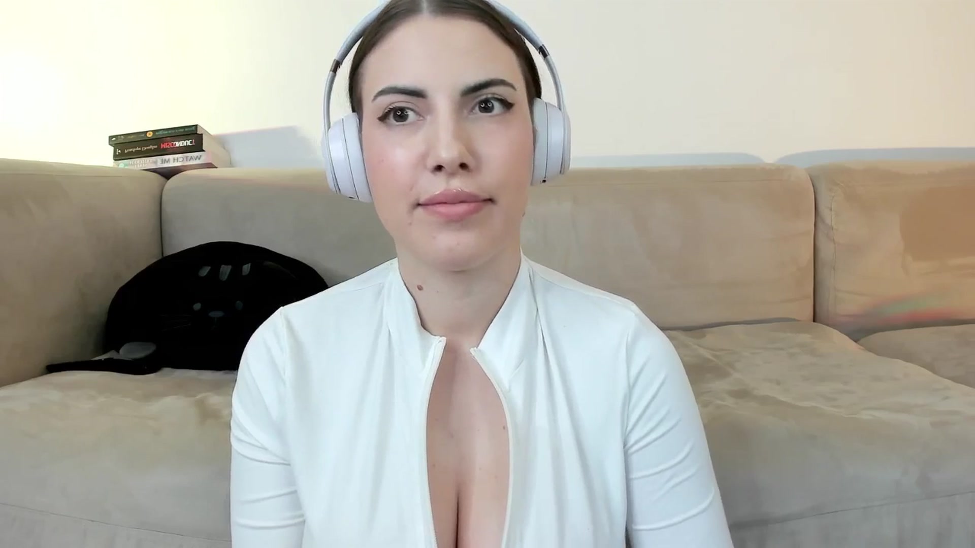 Gallery image thumbnail from BlossomBae's myfreecams stream on, 02/18/2026, 01:09 image 10 of 20