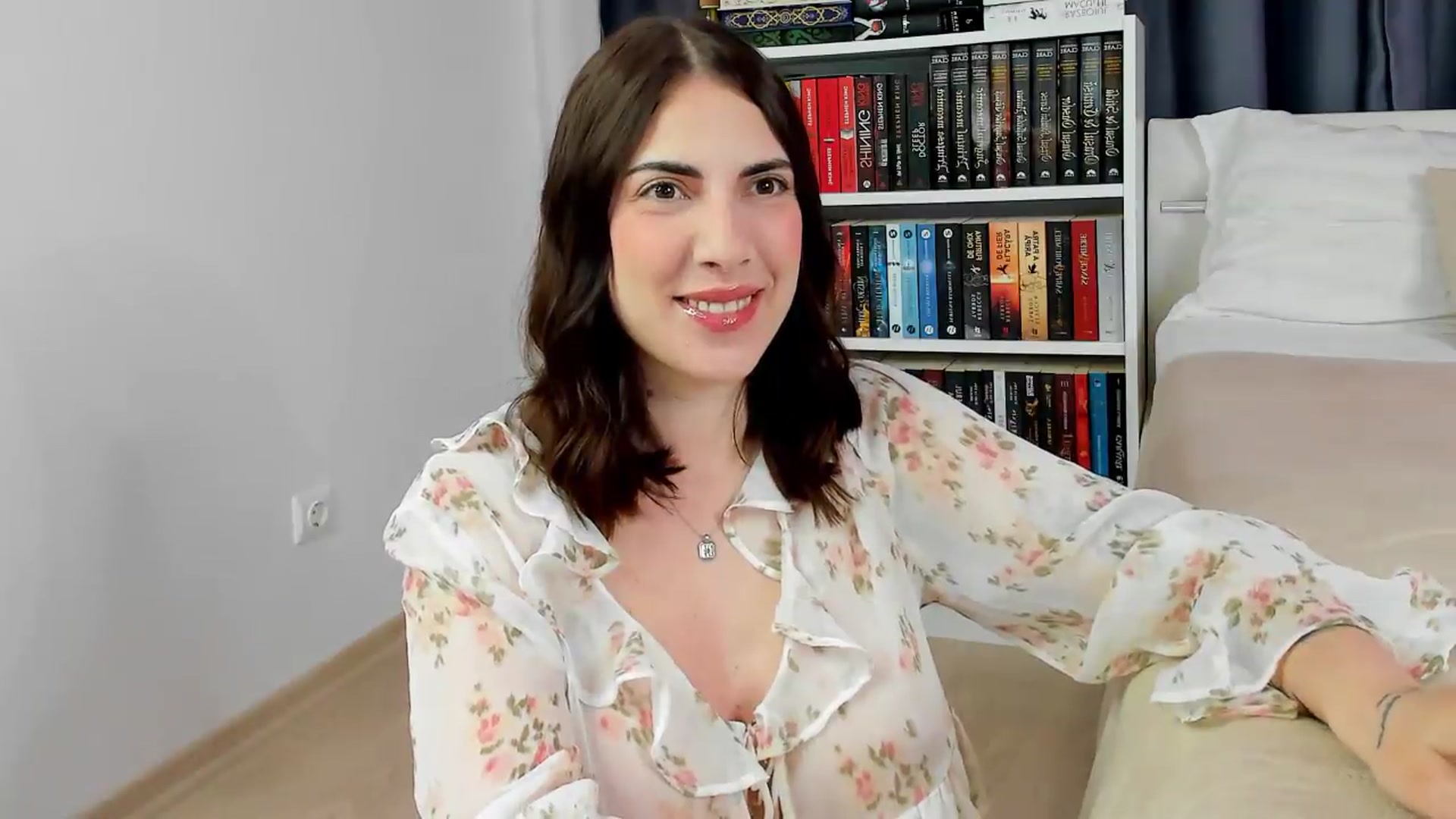 Gallery image thumbnail from BlossomBae's myfreecams stream on, 05/08/2026, 18:02 image 12 of 20