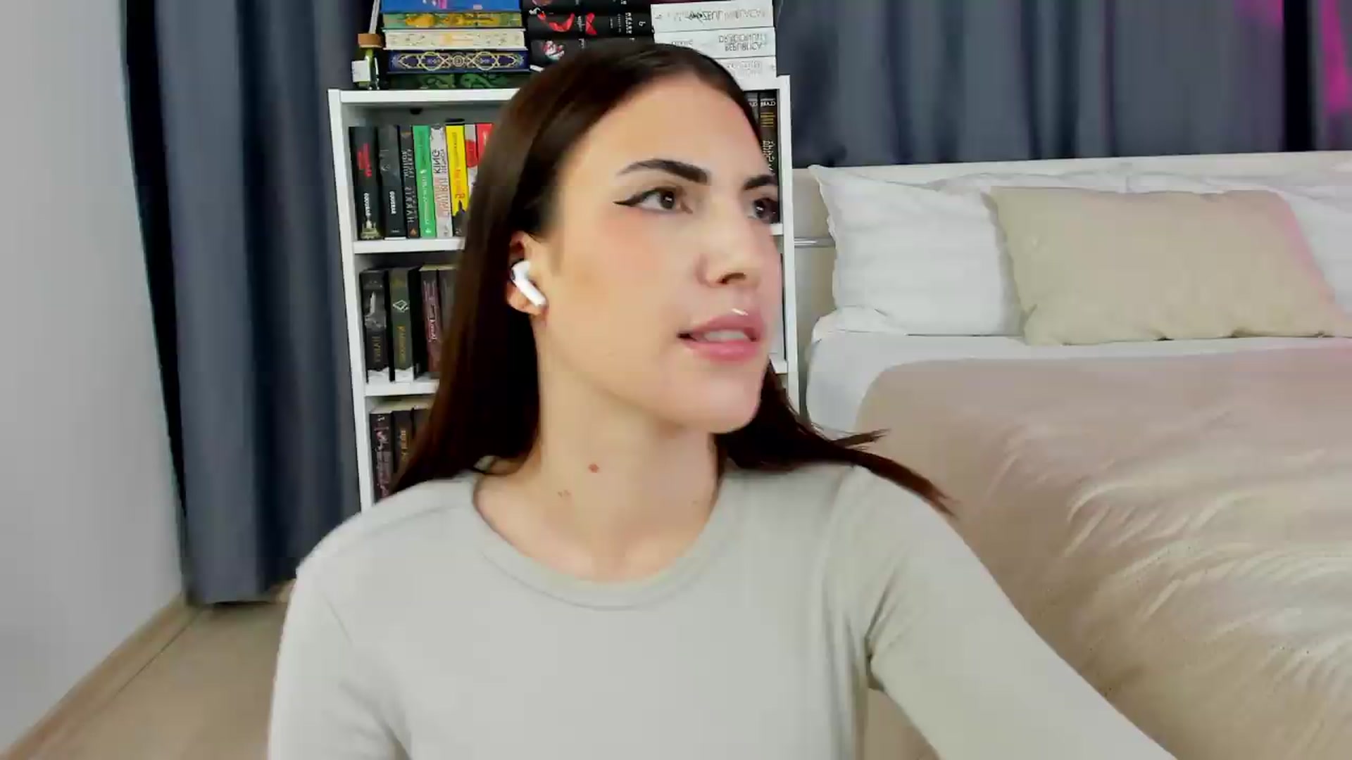 Gallery image thumbnail from BlossomBae's myfreecams stream on, 05/23/2026, 20:34 image 15 of 20