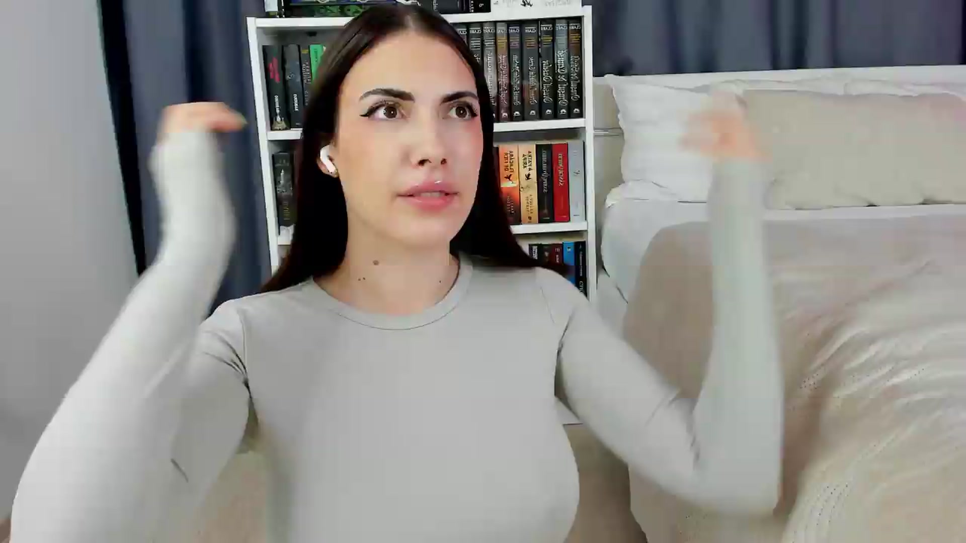 Gallery image thumbnail from BlossomBae's myfreecams stream on, 05/23/2026, 20:34 image 3 of 20