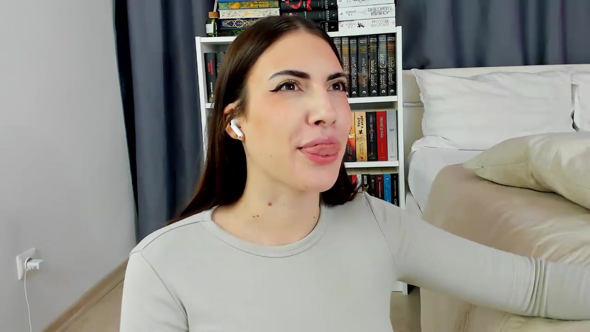 Gallery image thumbnail from BlossomBae's myfreecams stream on, 05/23/2026, 21:31 image 6 of 20