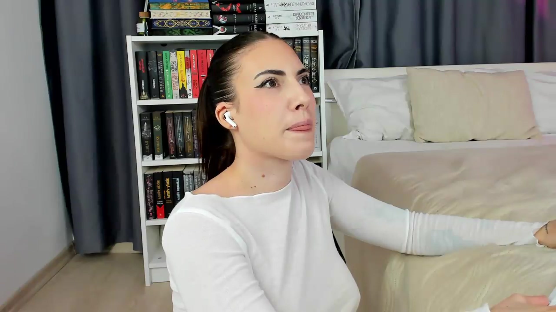 Gallery image thumbnail from BlossomBae's myfreecams stream on, 05/25/2026, 21:12 image 19 of 20