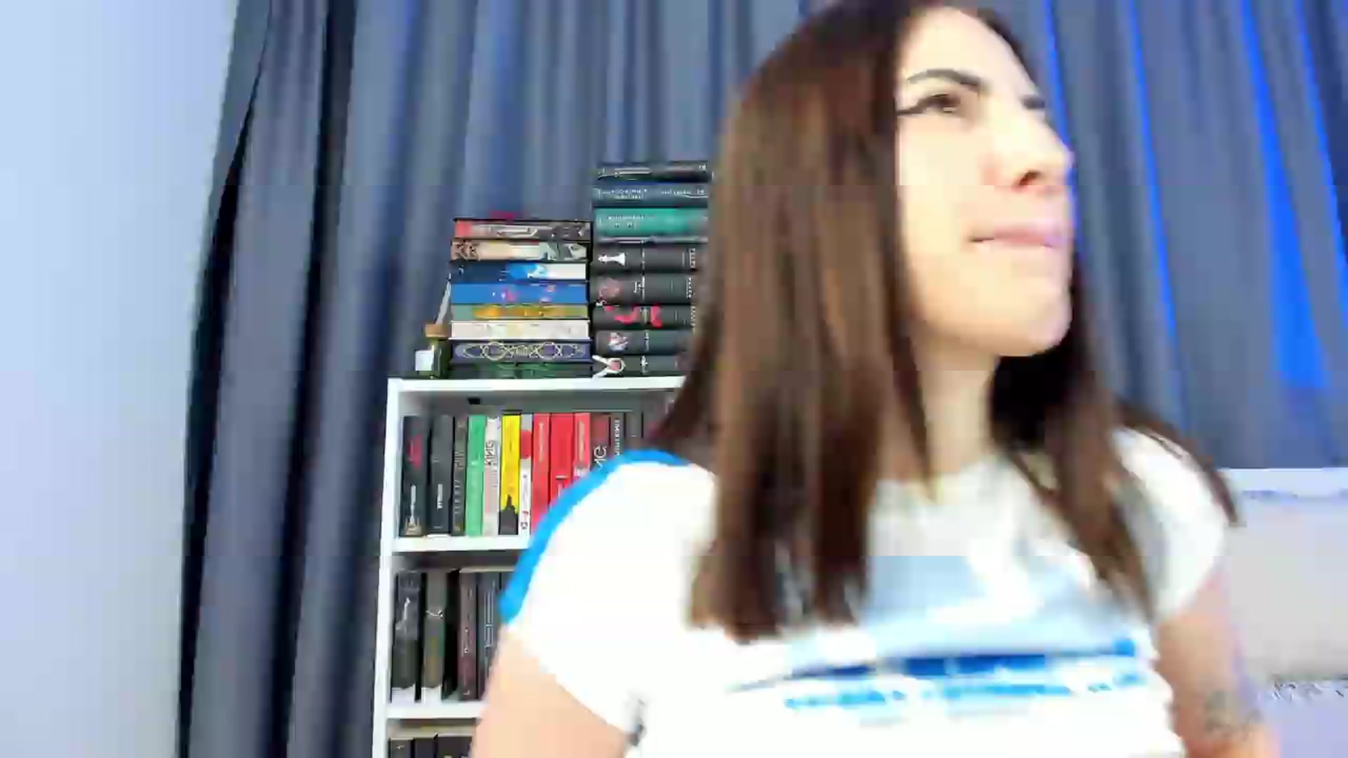 Gallery image thumbnail from BlossomBae's myfreecams stream on, 05/28/2026, 20:17 image 5 of 20