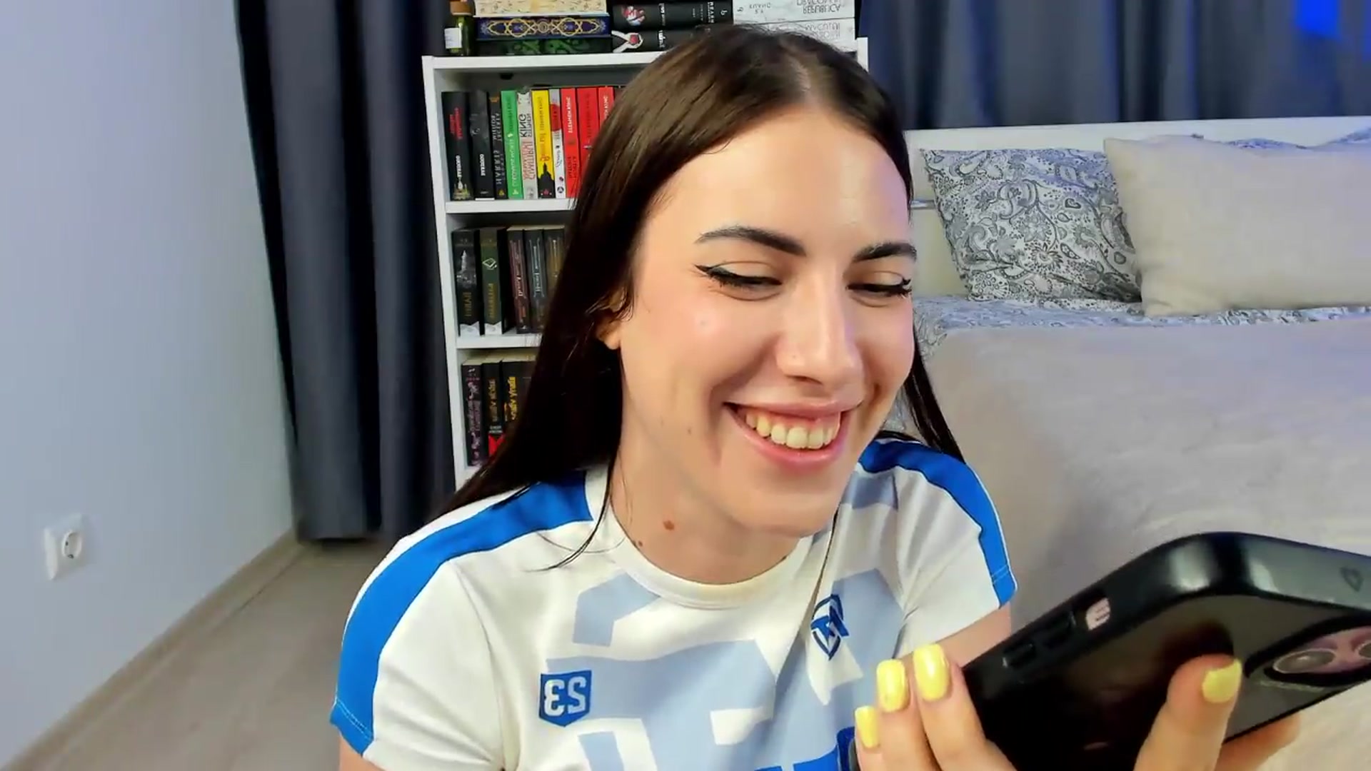 Gallery image thumbnail from BlossomBae's myfreecams stream on, 05/28/2026, 20:49 image 2 of 20