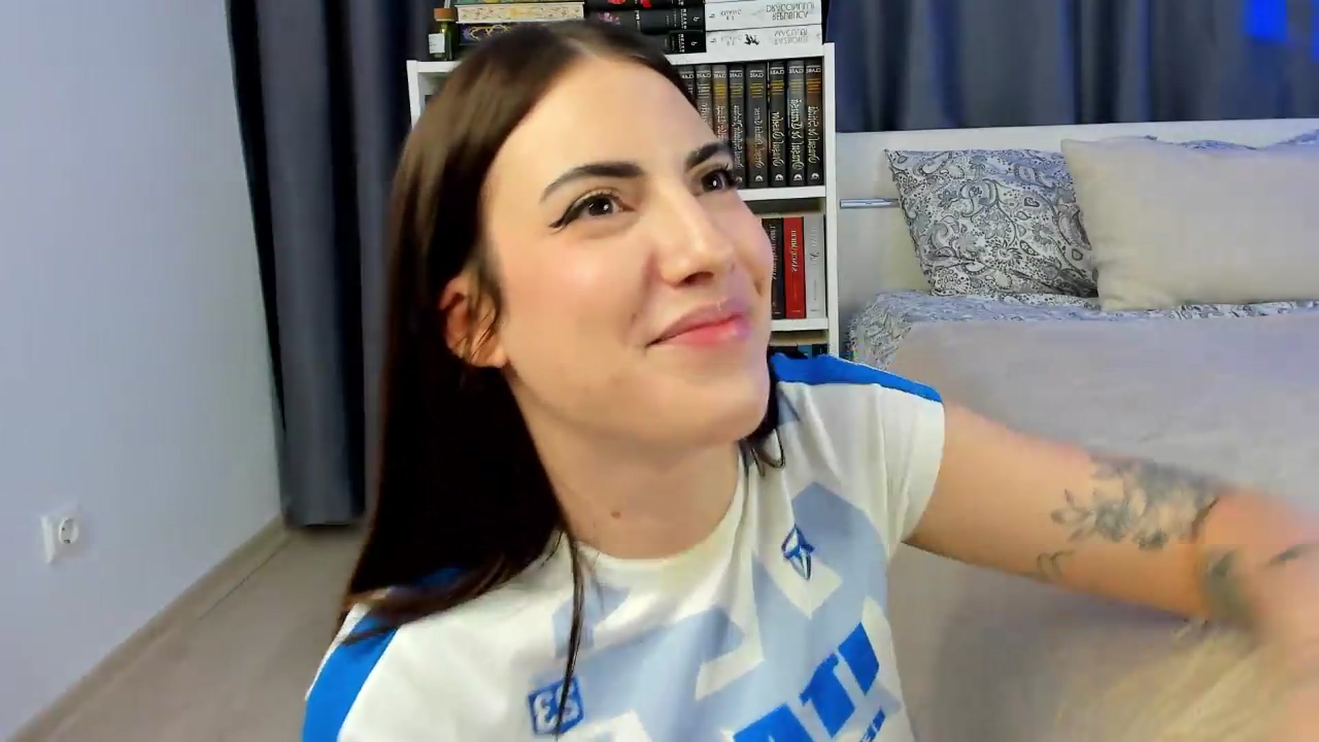 Gallery image thumbnail from BlossomBae's myfreecams stream on, 05/28/2026, 20:49 image 7 of 20