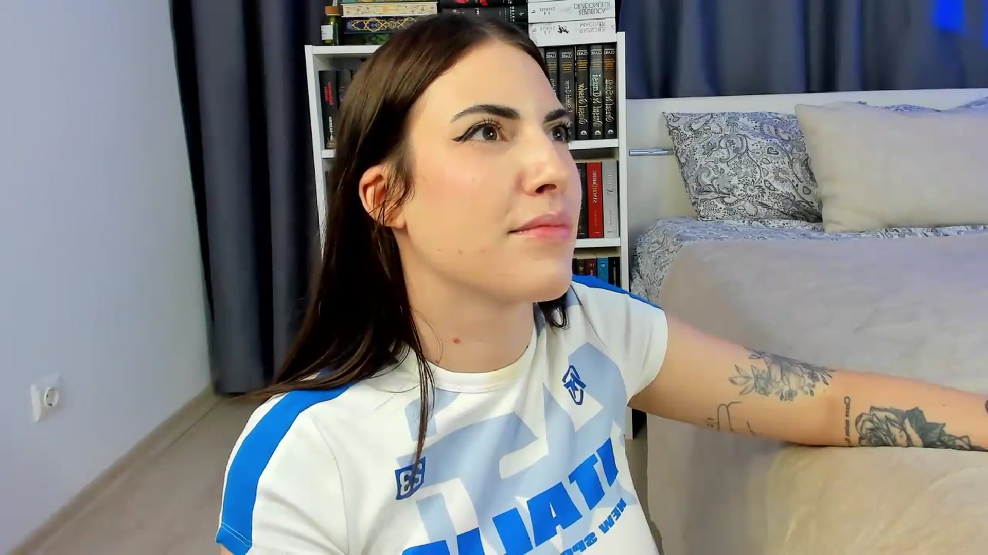 Gallery image thumbnail from BlossomBae's myfreecams stream on, 05/28/2026, 20:49 image 5 of 20