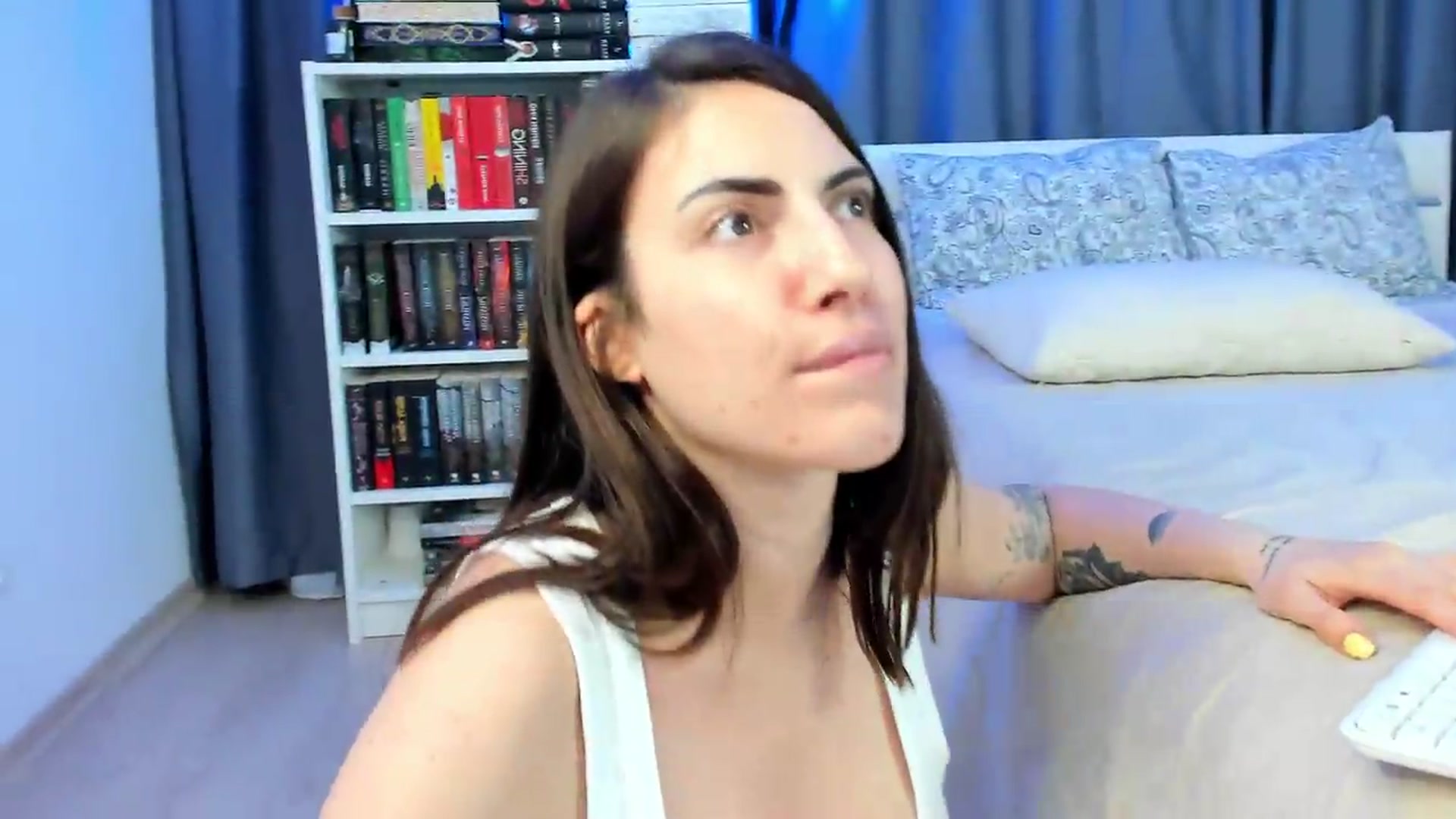 Gallery image thumbnail from BlossomBae's myfreecams stream on, 06/02/2026, 20:06 image 16 of 20