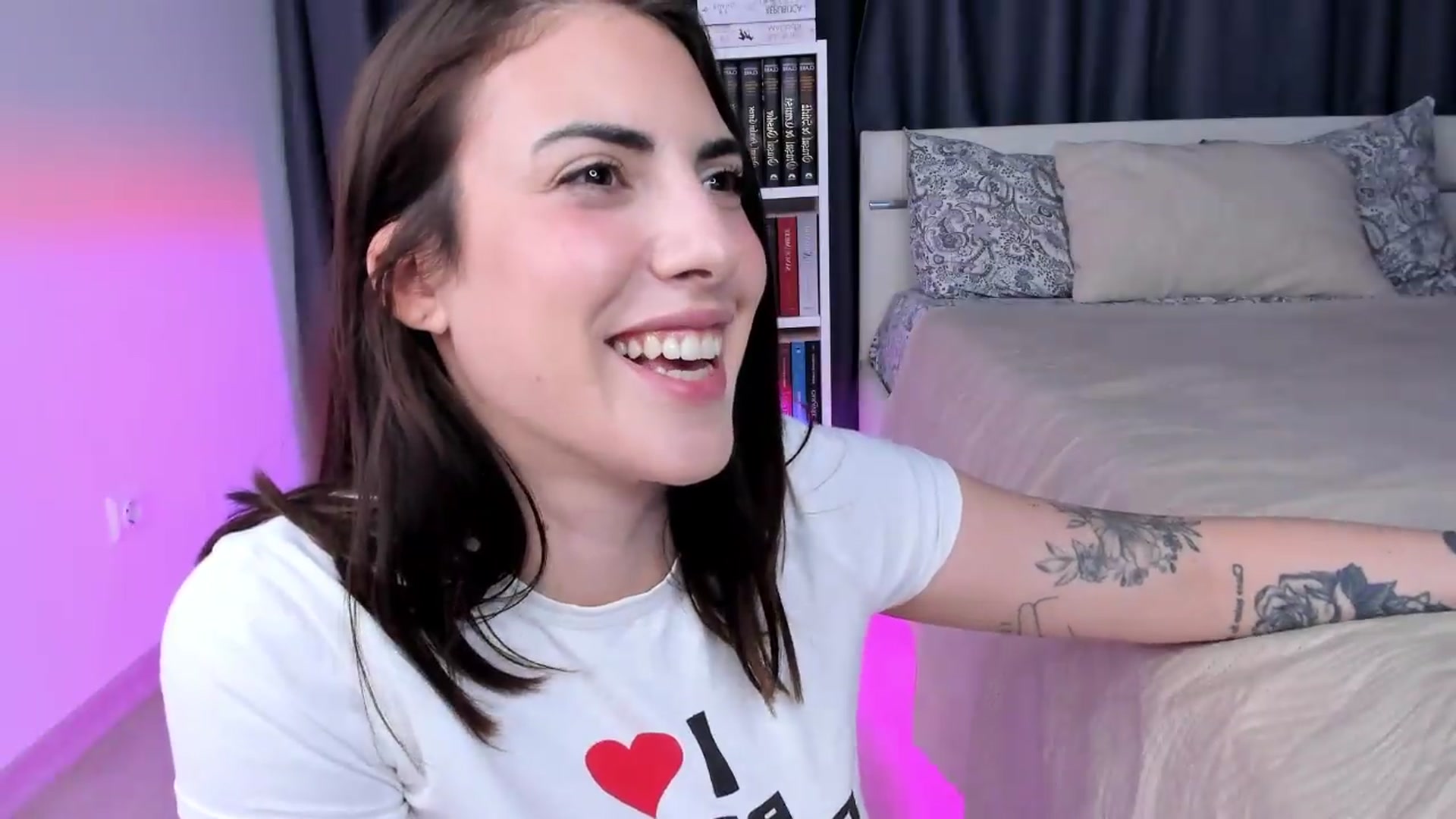 Gallery image thumbnail from BlossomBae's myfreecams stream on, 06/09/2026, 21:52 image 20 of 20