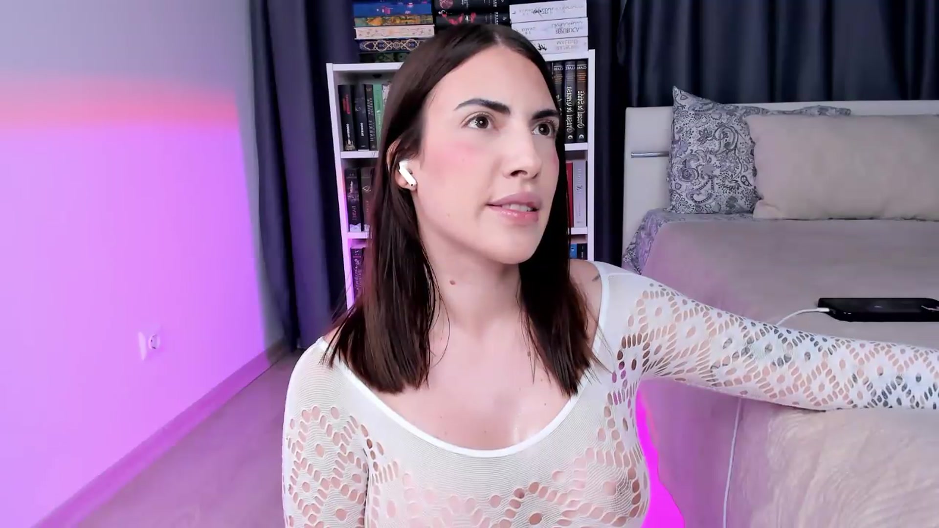 Gallery image thumbnail from BlossomBae's myfreecams stream on, 06/11/2026, 20:39 image 9 of 20