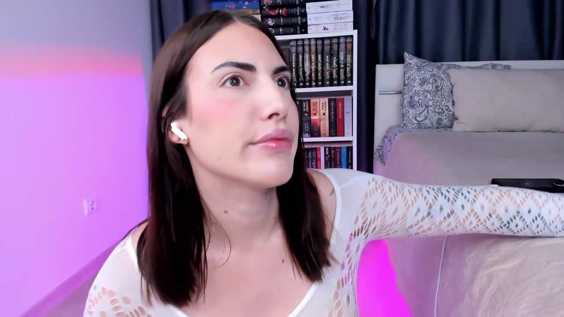 Gallery image thumbnail from BlossomBae's myfreecams stream on, 06/11/2026, 20:39 image 10 of 20