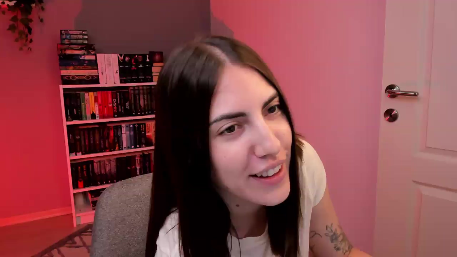 Gallery image thumbnail from BlossomBae's myfreecams stream on, 07/12/2026, 19:11 image 3 of 20