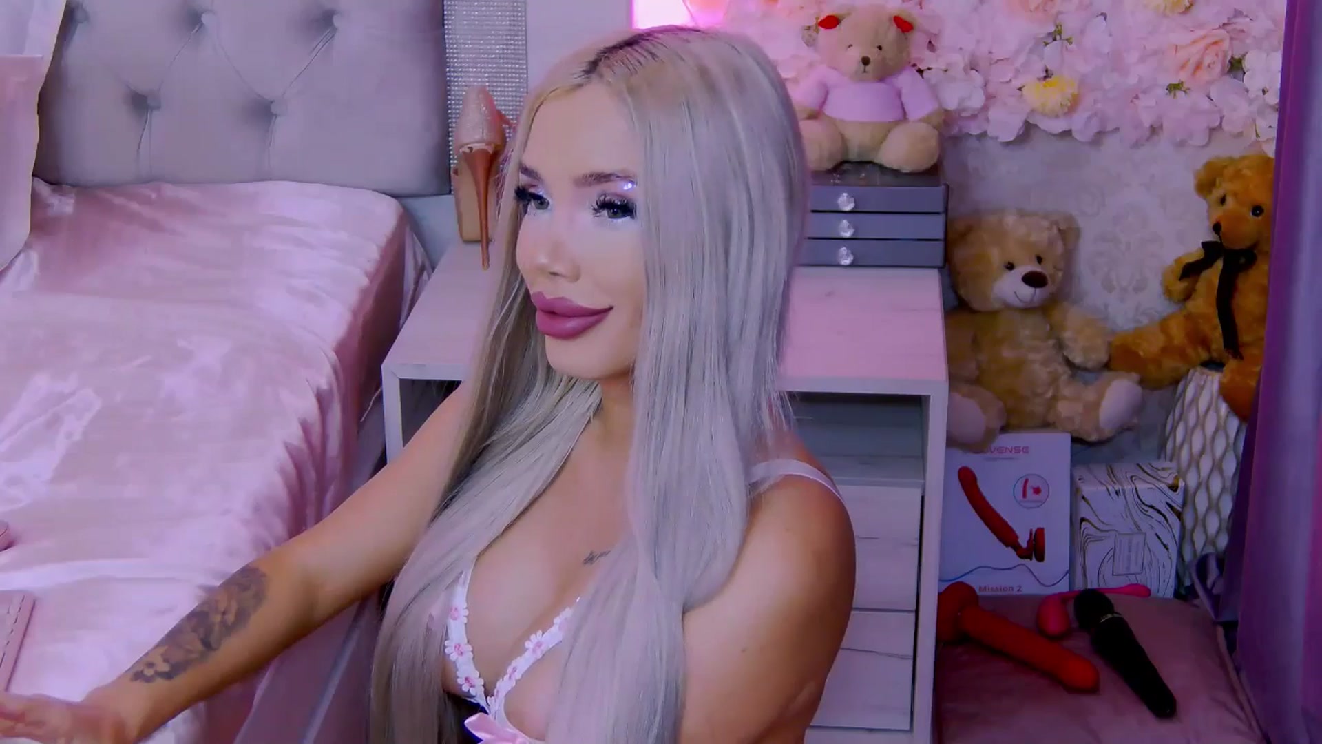 Gallery image thumbnail from BlossomBia's myfreecams stream on, 01/05/2026, 08:07 image 11 of 20