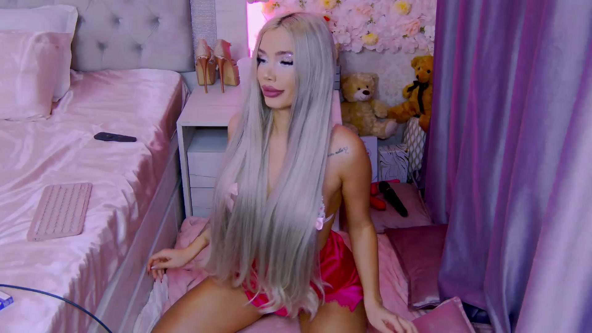Gallery image thumbnail from BlossomBia's myfreecams stream on, 01/05/2026, 08:07 image 4 of 20