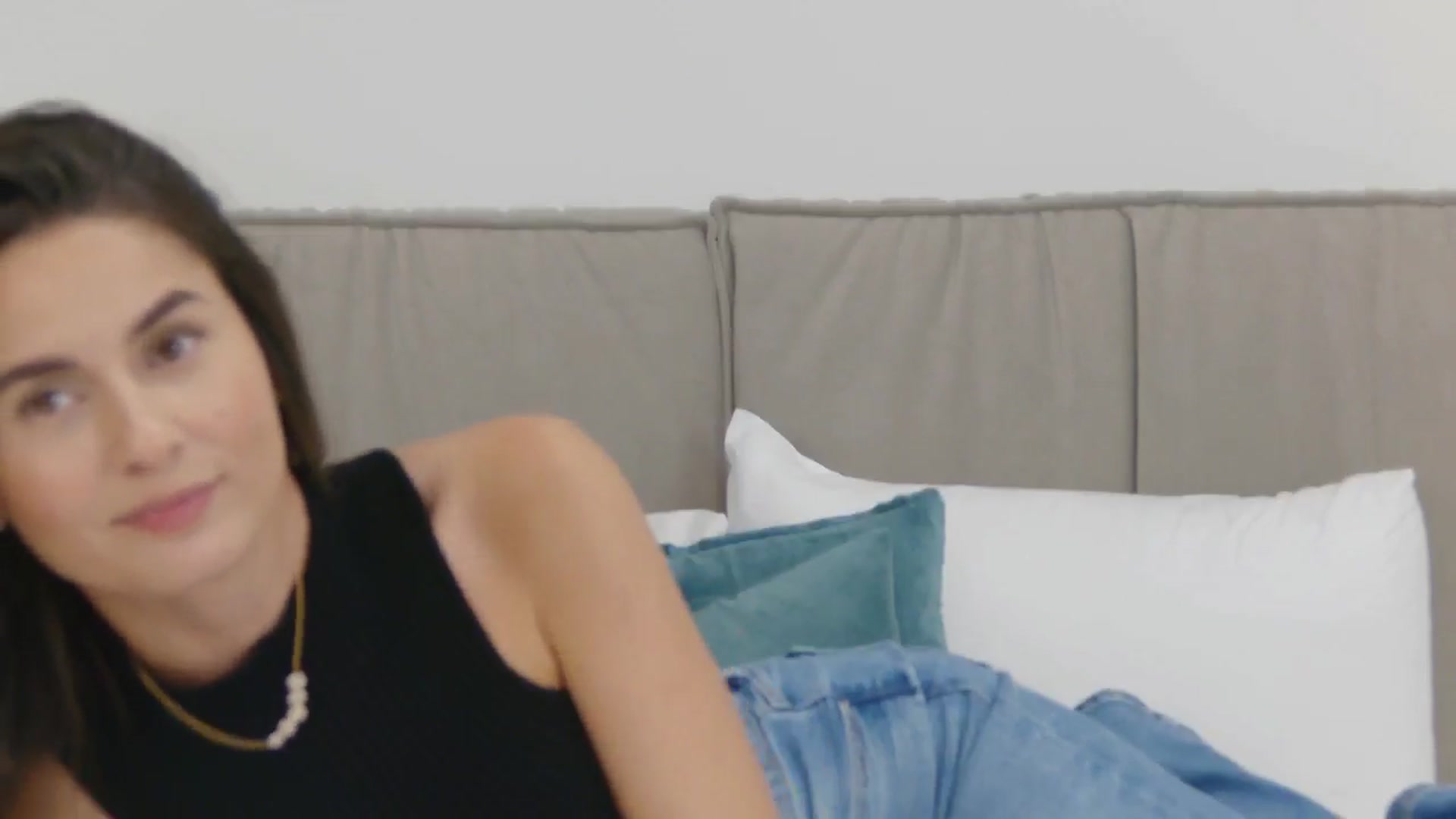 Gallery image thumbnail from BlossomBreeze's myfreecams stream on, 08/19/2025, 18:10 image 15 of 20