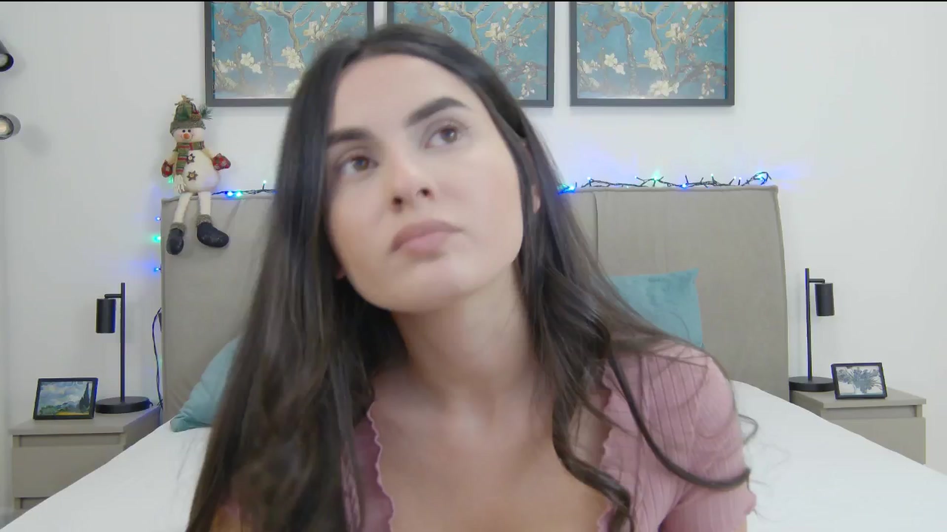 Gallery image thumbnail from BlossomBreeze's myfreecams stream on, 12/16/2025, 14:41 image 12 of 20