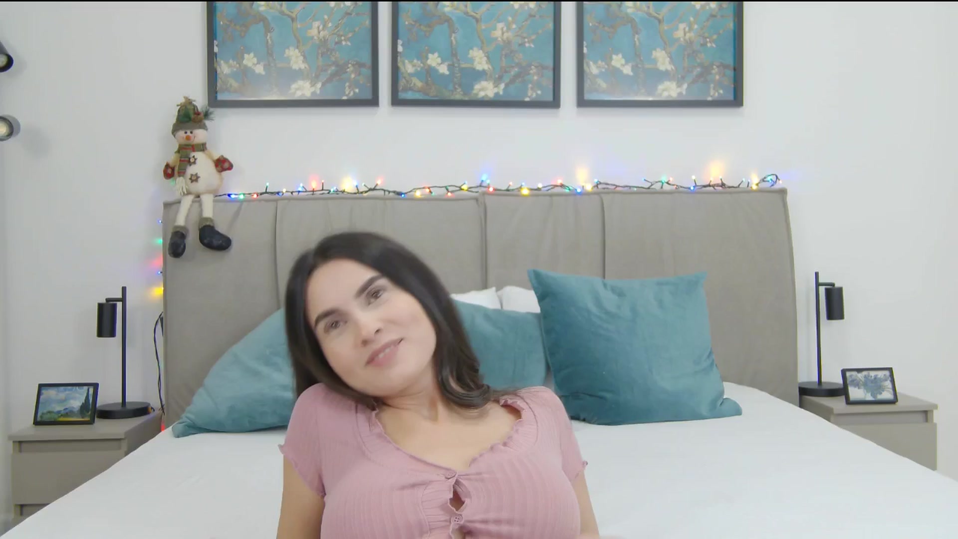 Gallery image thumbnail from BlossomBreeze's myfreecams stream on, 12/16/2025, 14:41 image 14 of 20