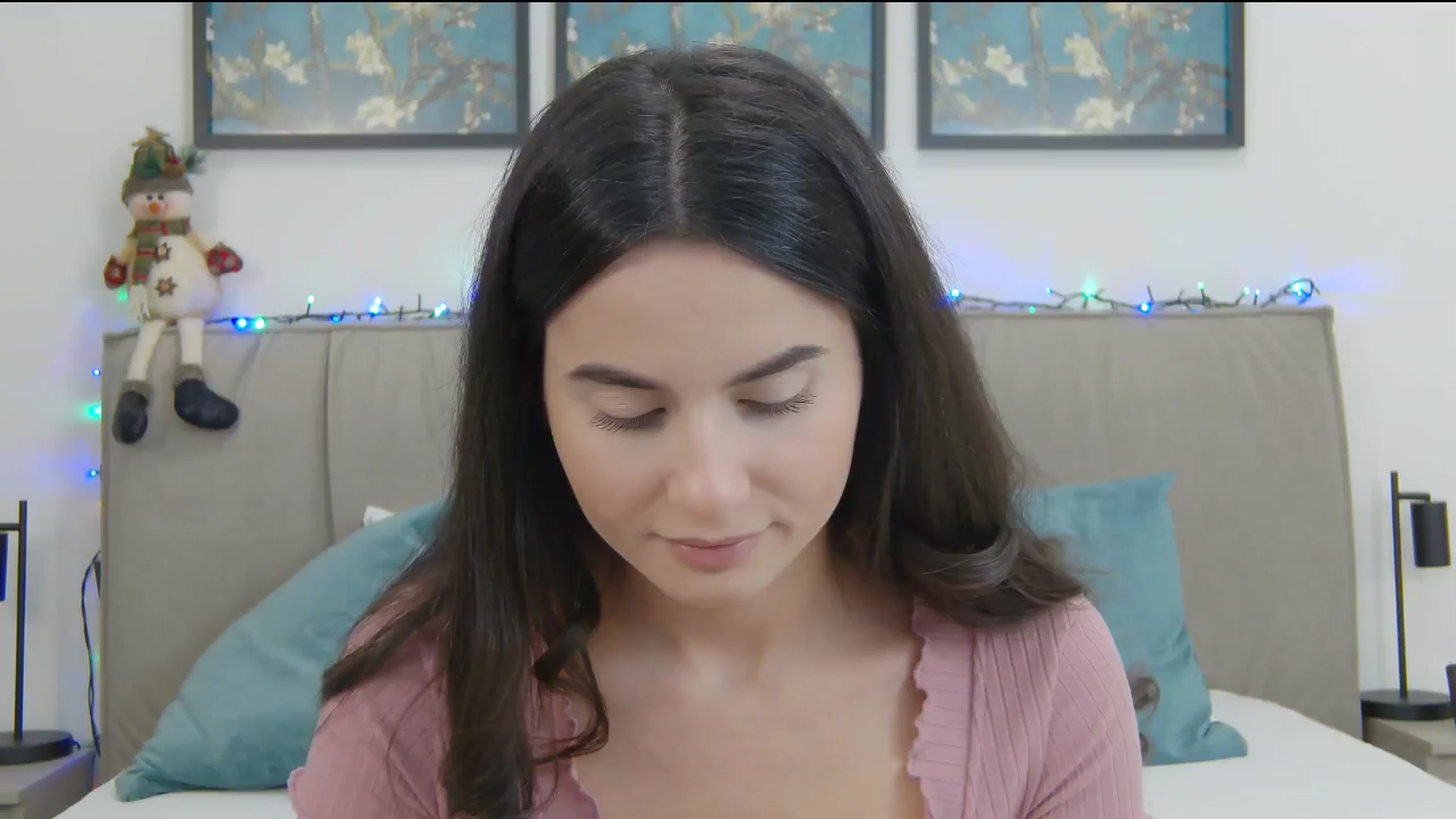 Gallery image thumbnail from BlossomBreeze's myfreecams stream on, 12/16/2025, 14:41 image 6 of 20