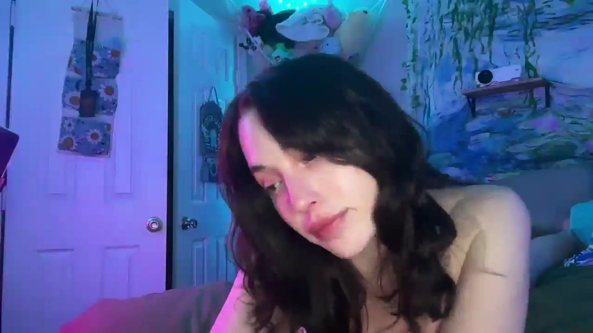 Gallery image thumbnail from Blov3's myfreecams stream on, 01/29/2025, 08:31 image 7 of 20