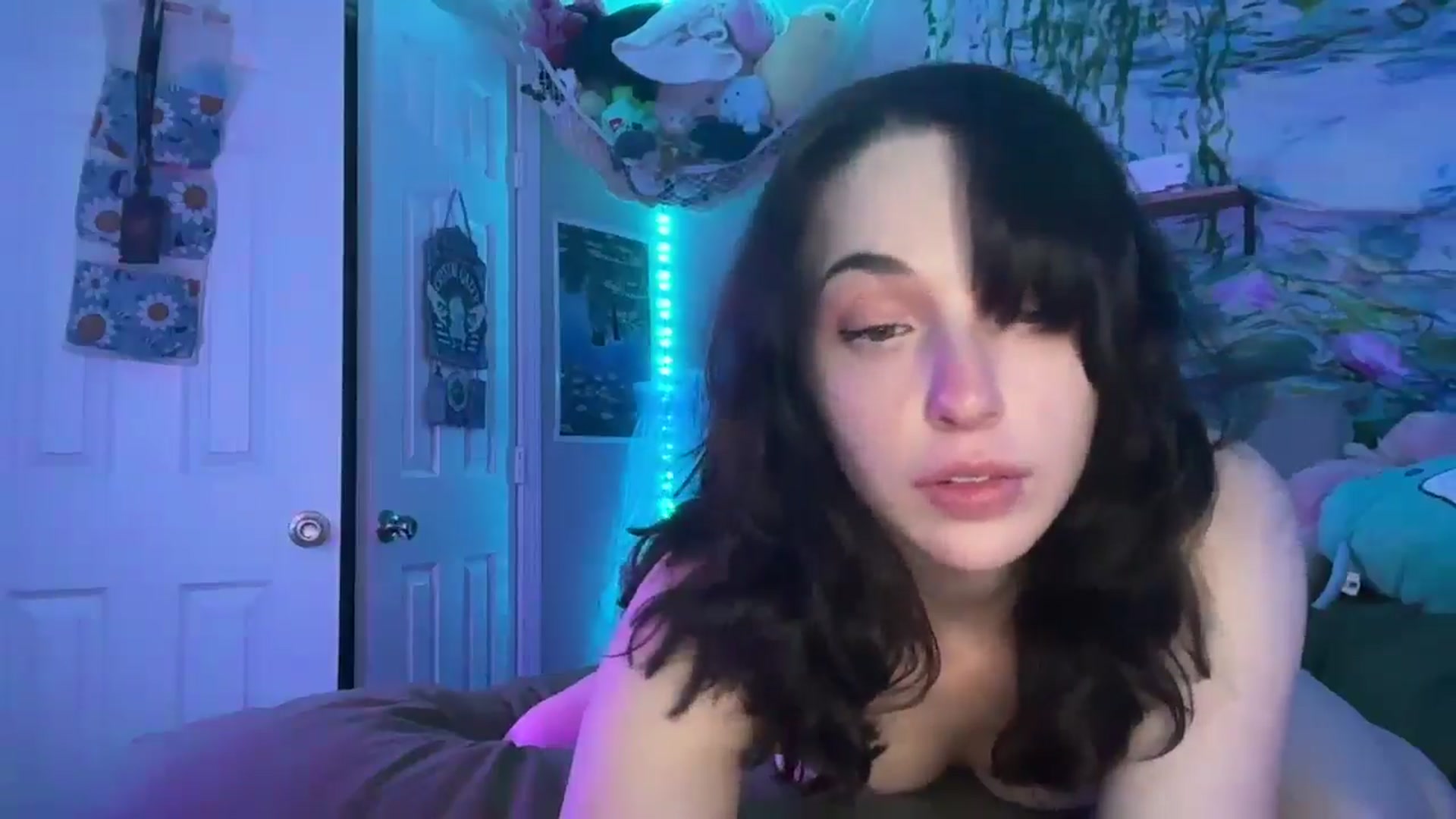 Gallery image thumbnail from Blov3's myfreecams stream on, 01/29/2025, 09:22 image 13 of 20