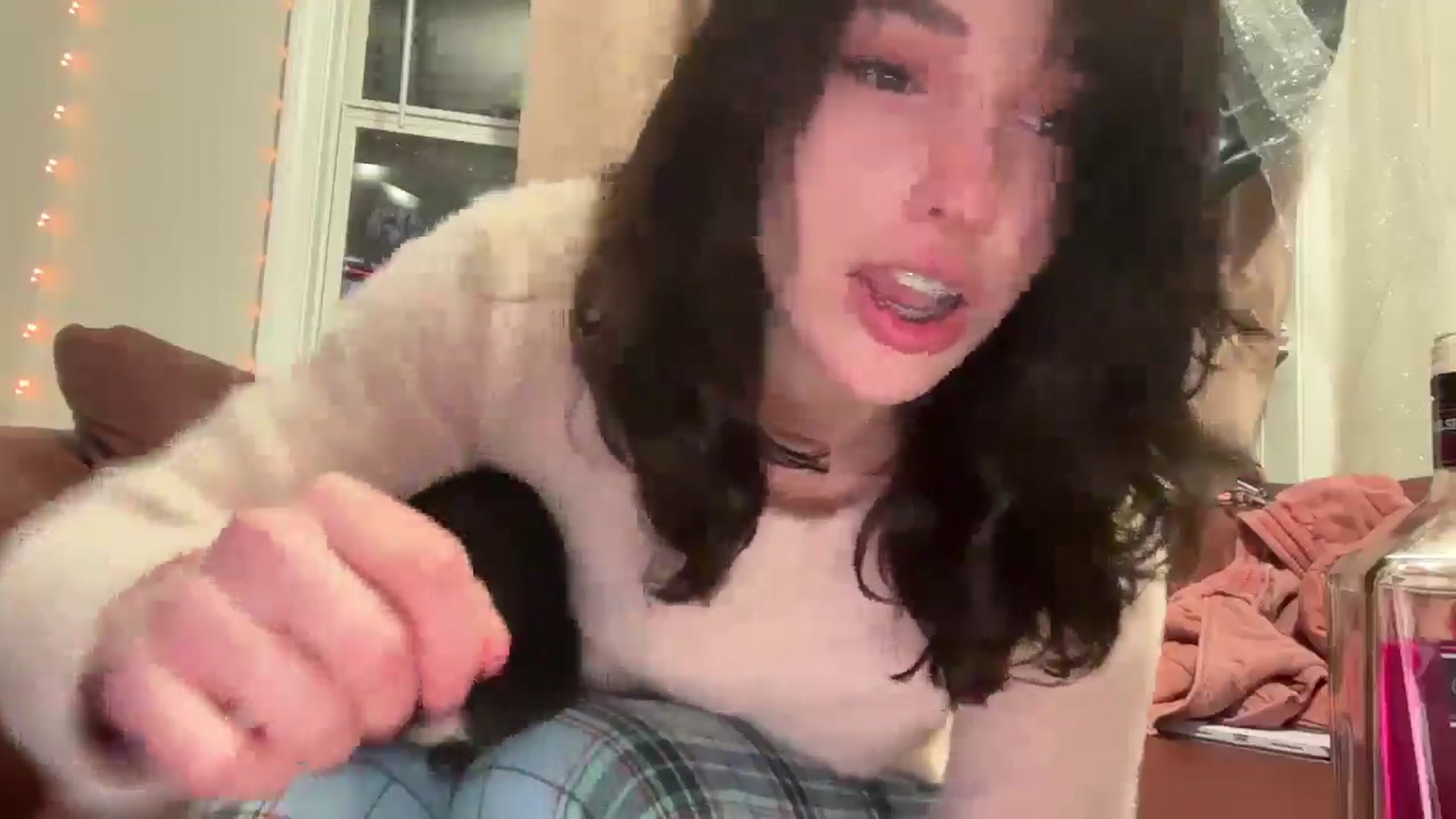 Gallery image thumbnail from Blov3's myfreecams stream on, 01/29/2025, 09:49 image 19 of 20