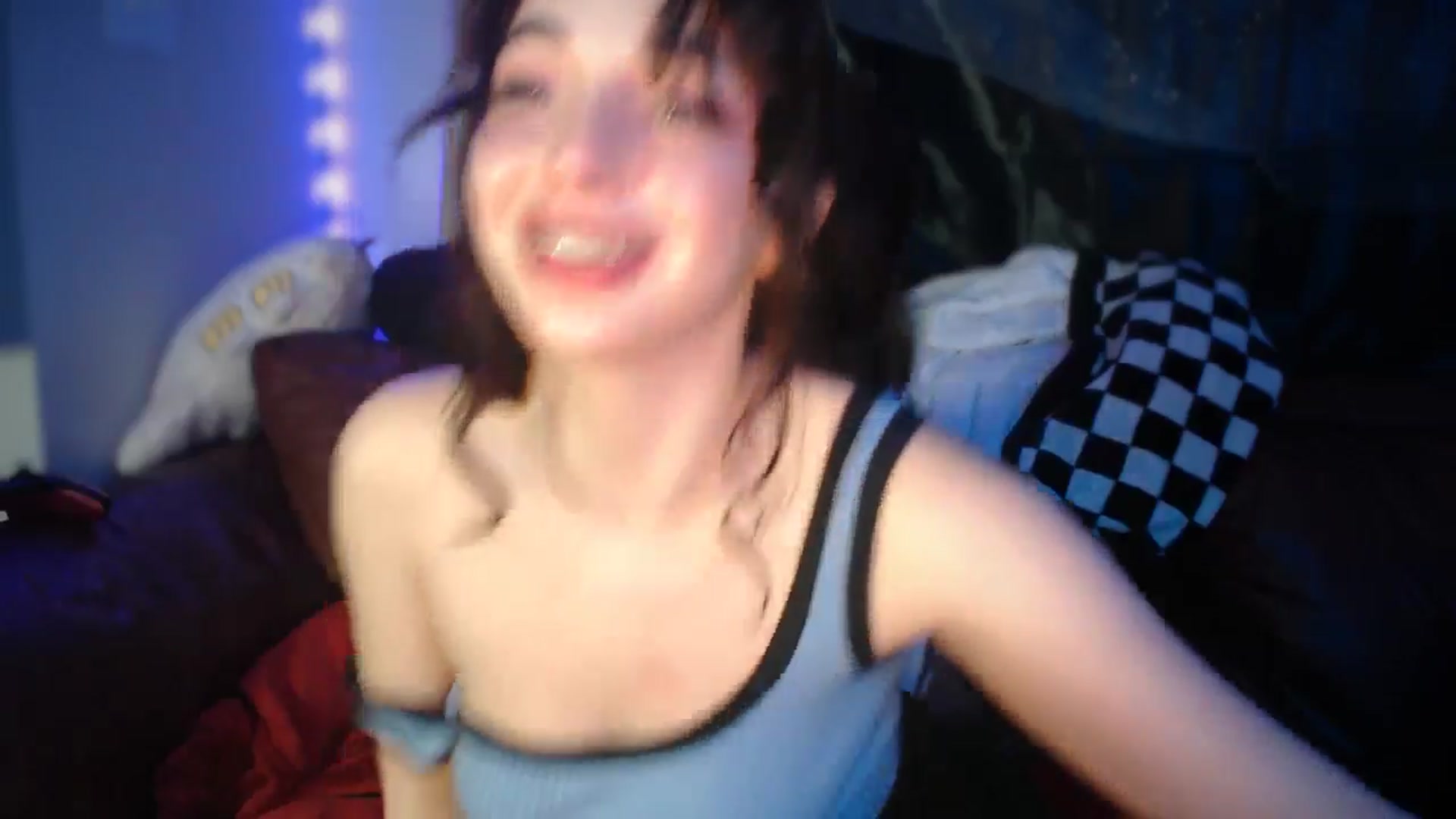 Gallery image thumbnail from Blov3's myfreecams stream on, 02/09/2025, 10:18 image 20 of 20