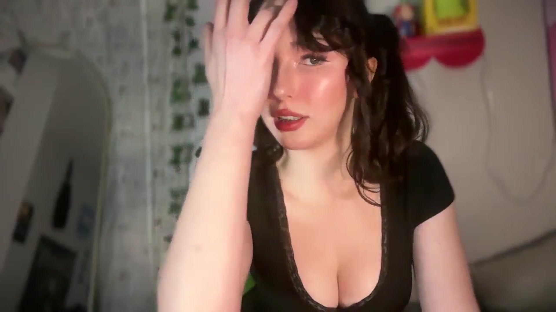 Gallery image thumbnail from Blov3's myfreecams stream on, 02/14/2025, 09:52 image 19 of 20
