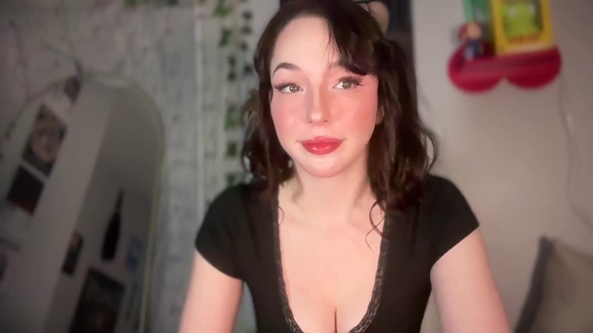 Gallery image thumbnail from Blov3's myfreecams stream on, 02/14/2025, 09:52 image 7 of 20