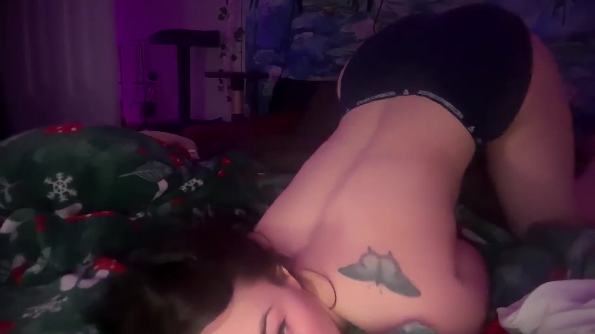 Gallery image thumbnail from Blov3's myfreecams stream on, 02/16/2025, 15:58 image 8 of 20