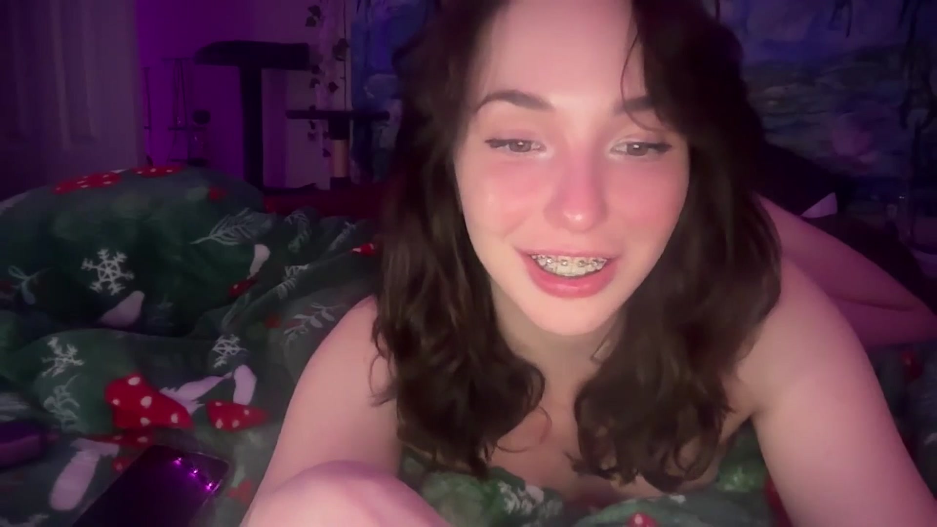 Gallery image thumbnail from Blov3's myfreecams stream on, 02/16/2025, 15:58 image 14 of 20