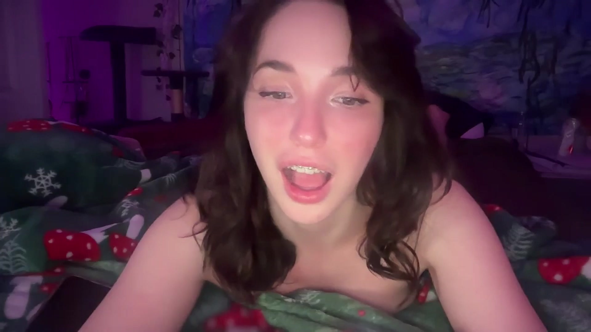 Gallery image thumbnail from Blov3's myfreecams stream on, 02/16/2025, 15:58 image 20 of 20
