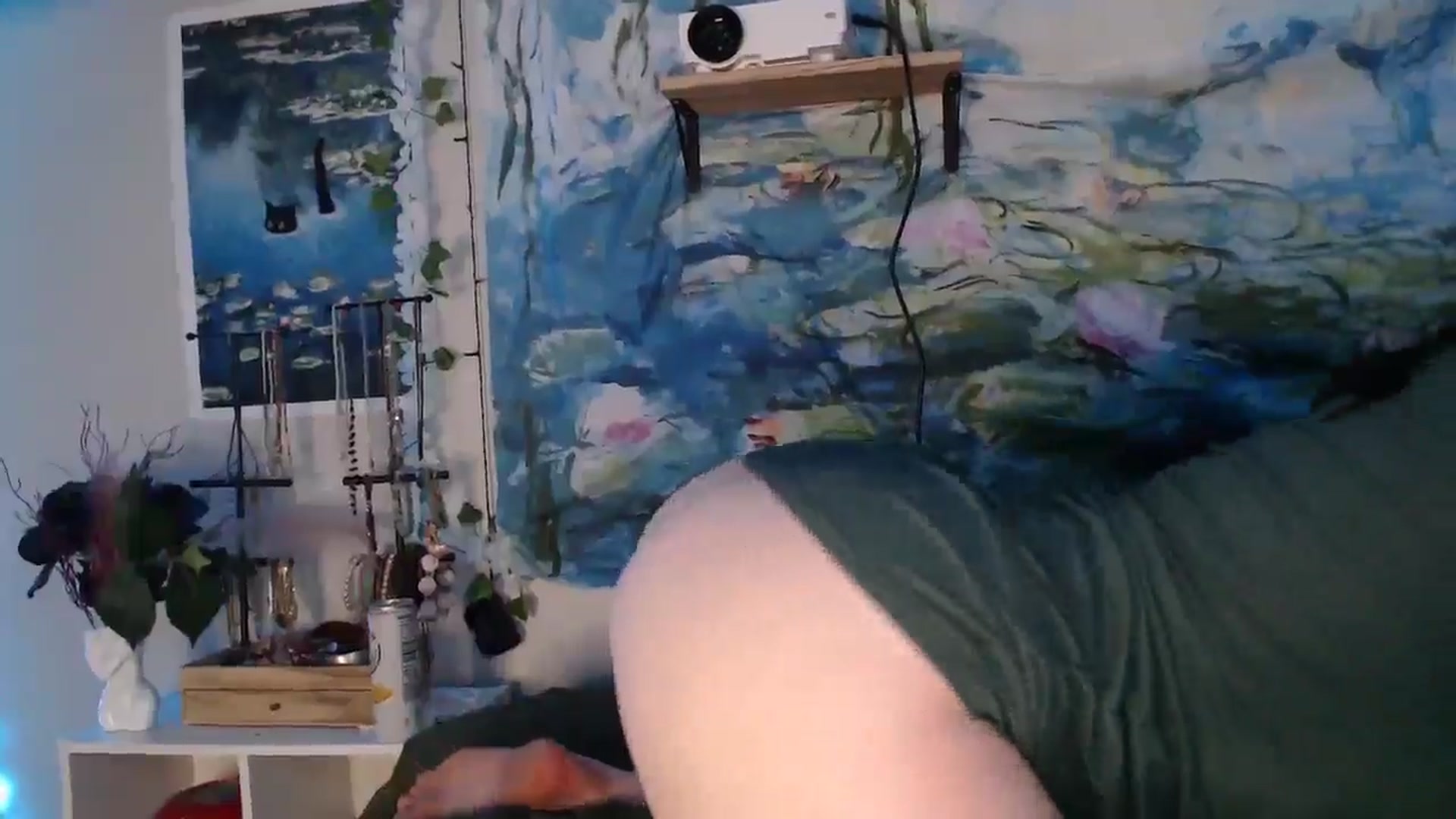 Gallery image thumbnail from Blov3's myfreecams stream on, 04/29/2025, 12:04 image 17 of 20