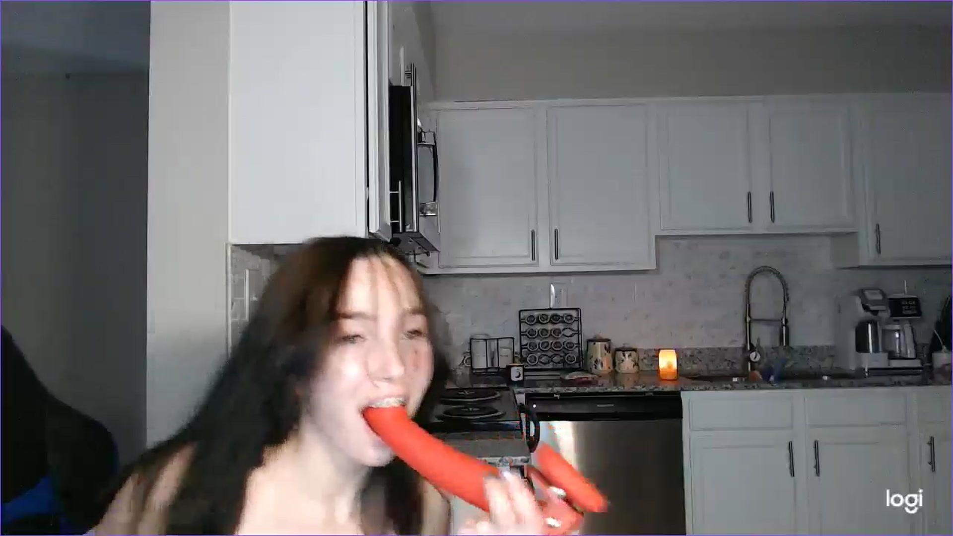 Gallery image thumbnail from Blov3's myfreecams stream on, 03/18/2026, 16:09 image 14 of 20