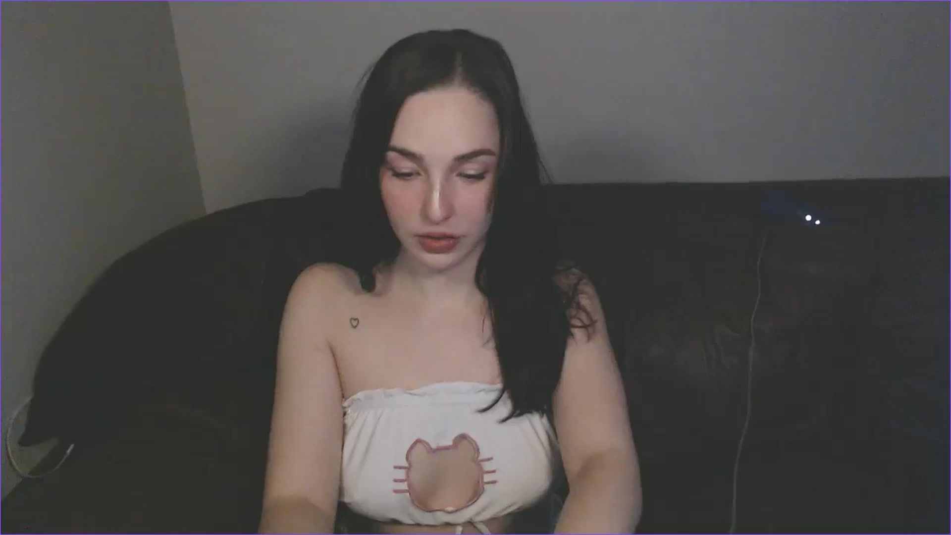 Gallery image thumbnail from Blov3's myfreecams stream on, 04/14/2026, 09:51 image 12 of 20