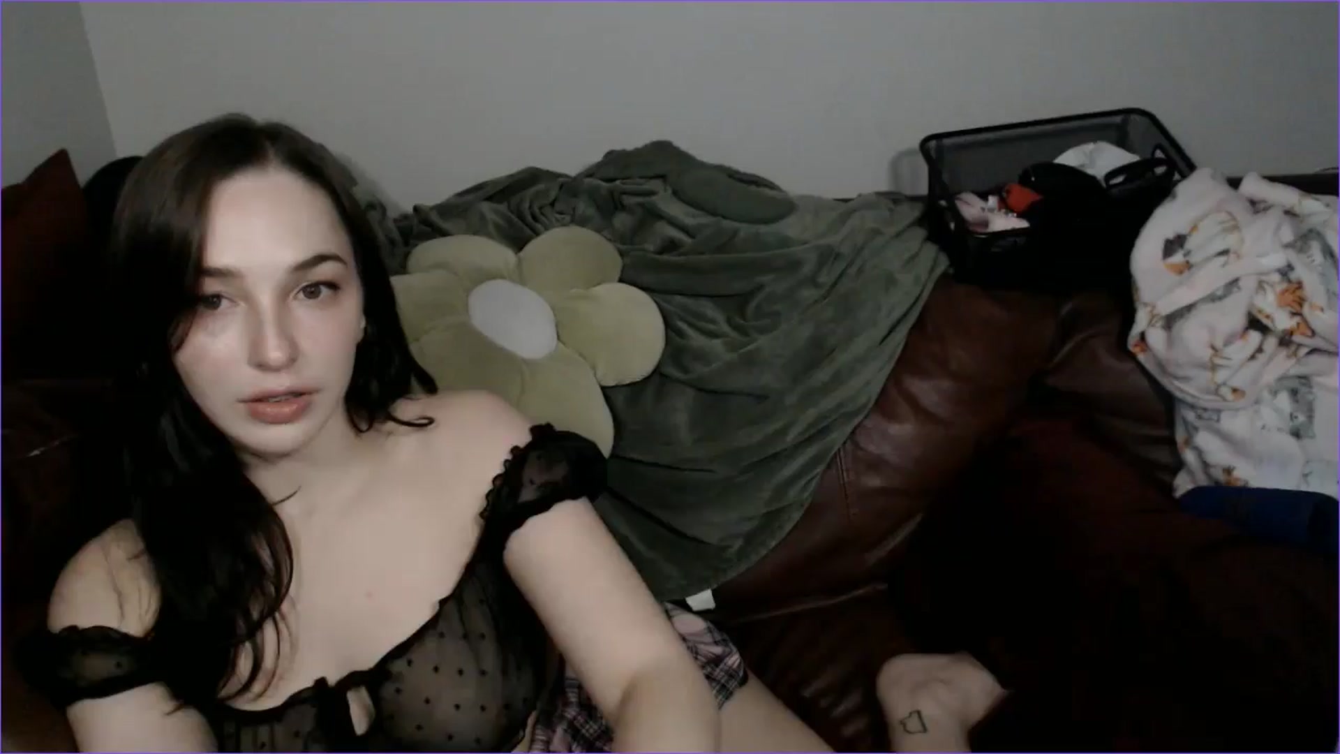 Gallery image thumbnail from Blov3's myfreecams stream on, 04/21/2026, 14:03 image 12 of 20